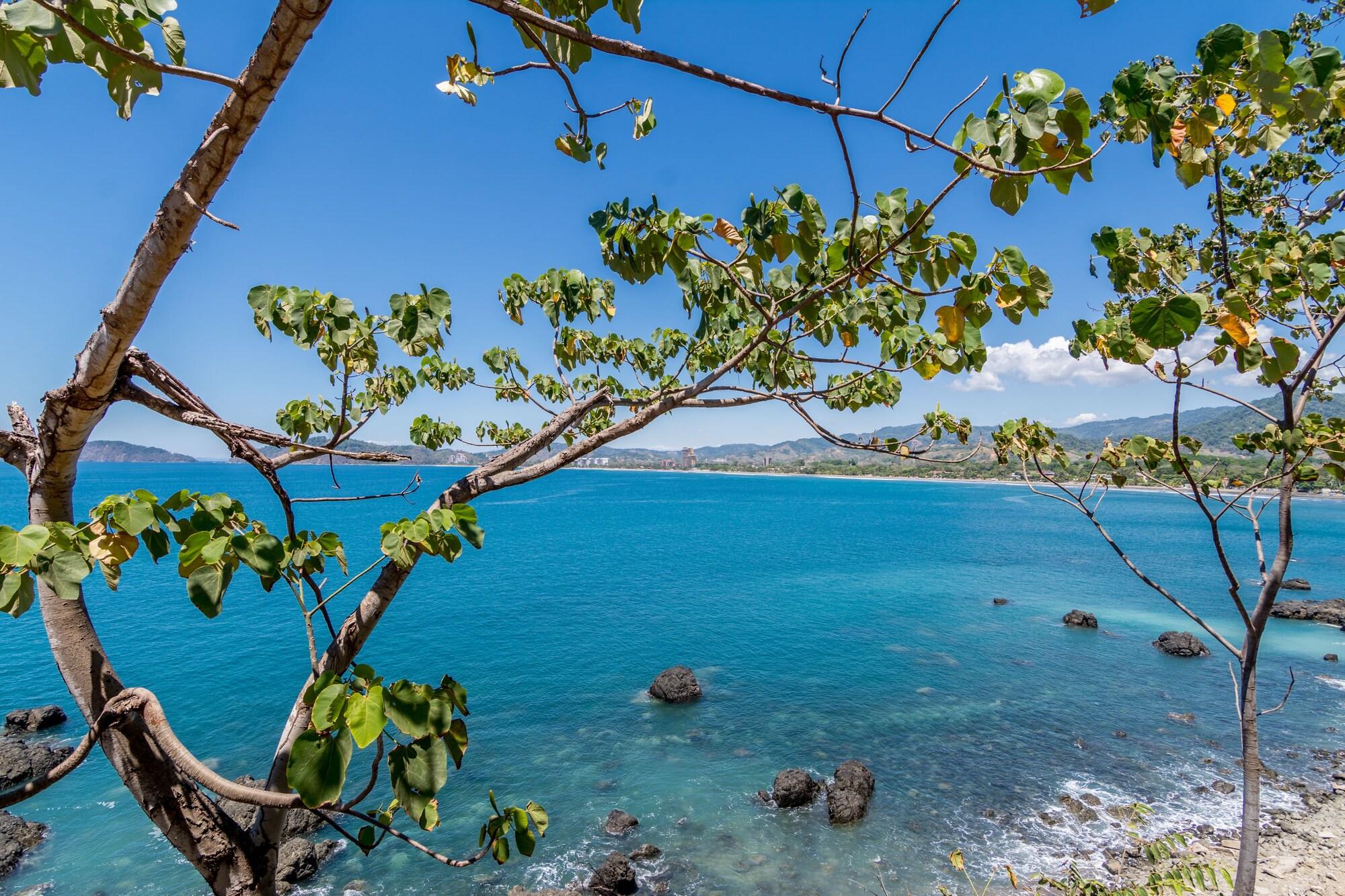 Playa Club Ibiza - Party Hotel & Beach Club