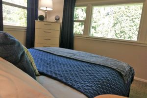 Alquiler Vacacional - South Hill's Blue Bungalow, A Charming Single Story Home with Lvl 2 EV Chrgr