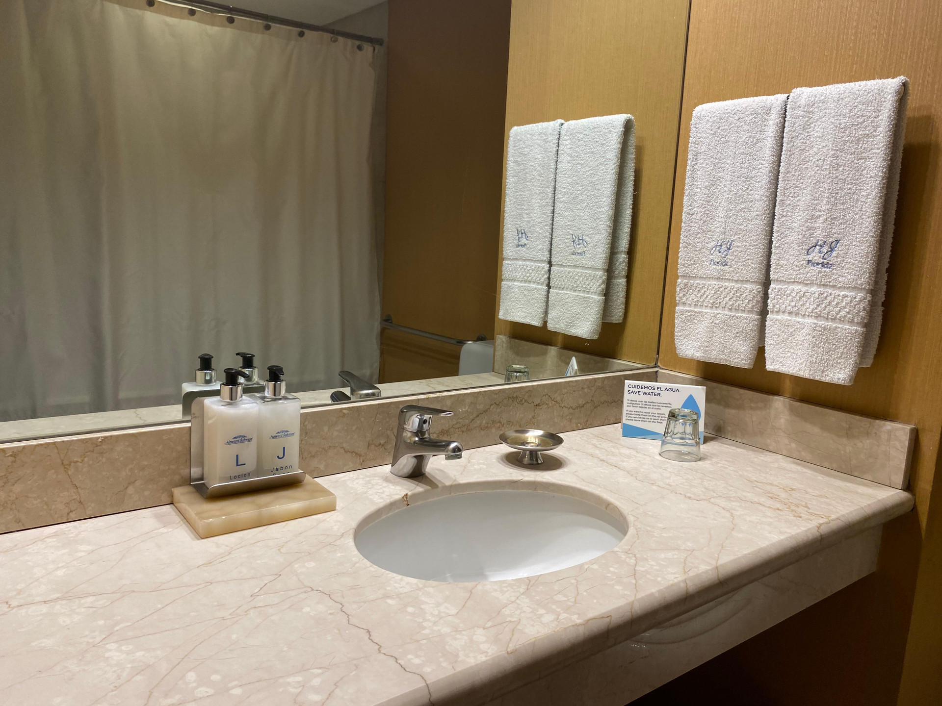 Baño Howard Johnson Plaza Buenos Aires Florida Street