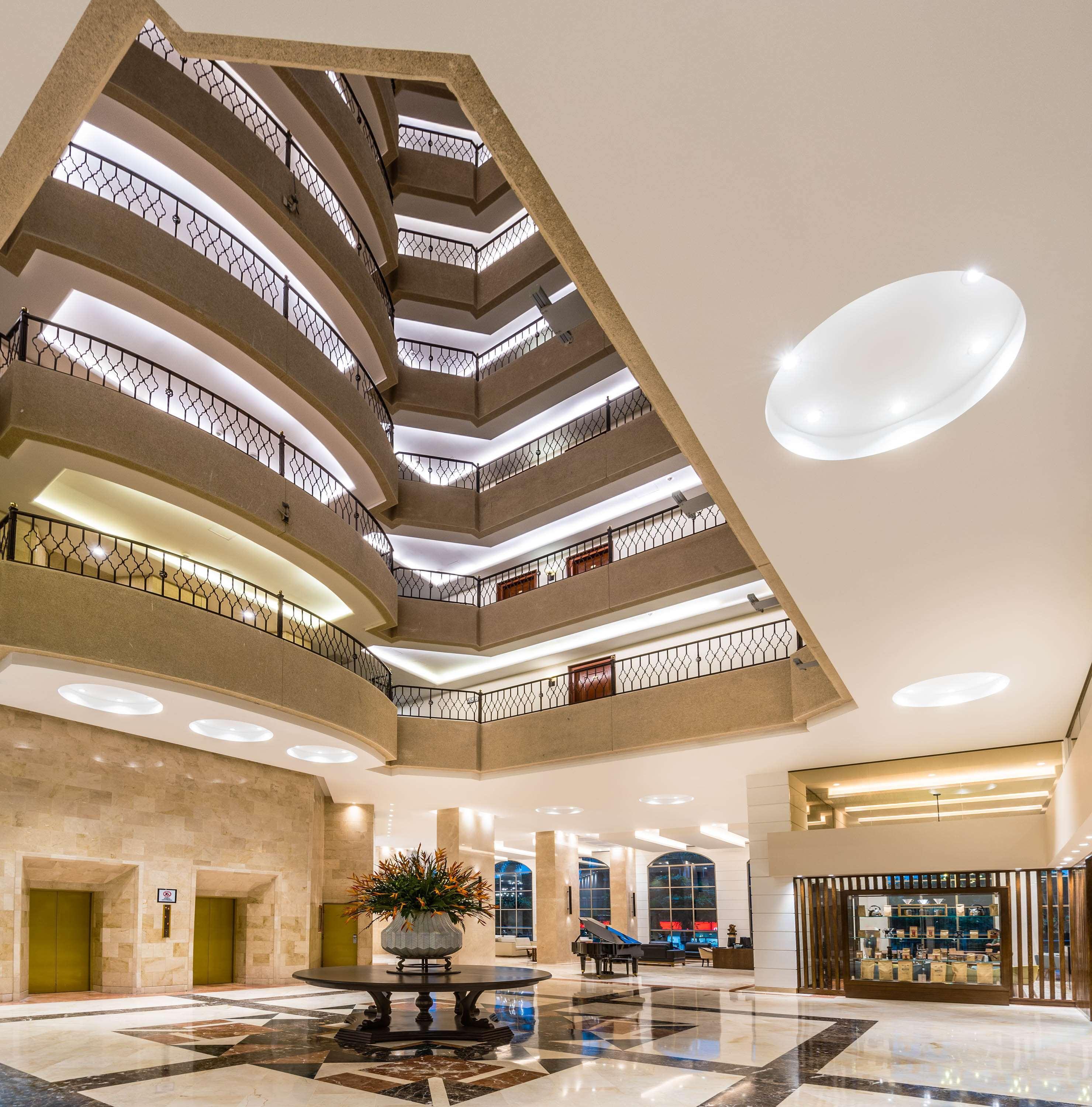 Vista Lobby Hotel Dann Carlton Bucaramanga