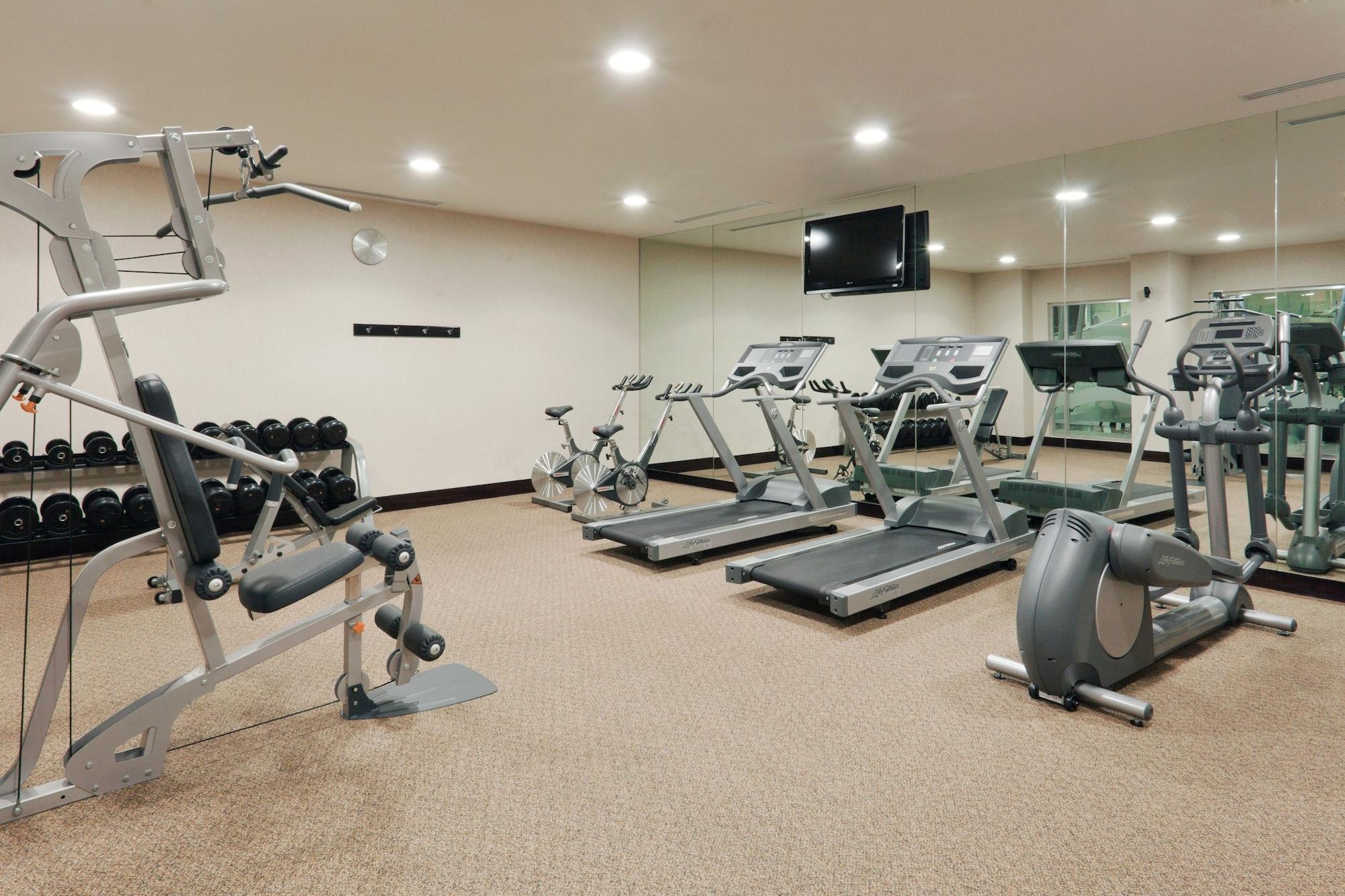 Gimnasio Crowne Plaza Leon by IHG