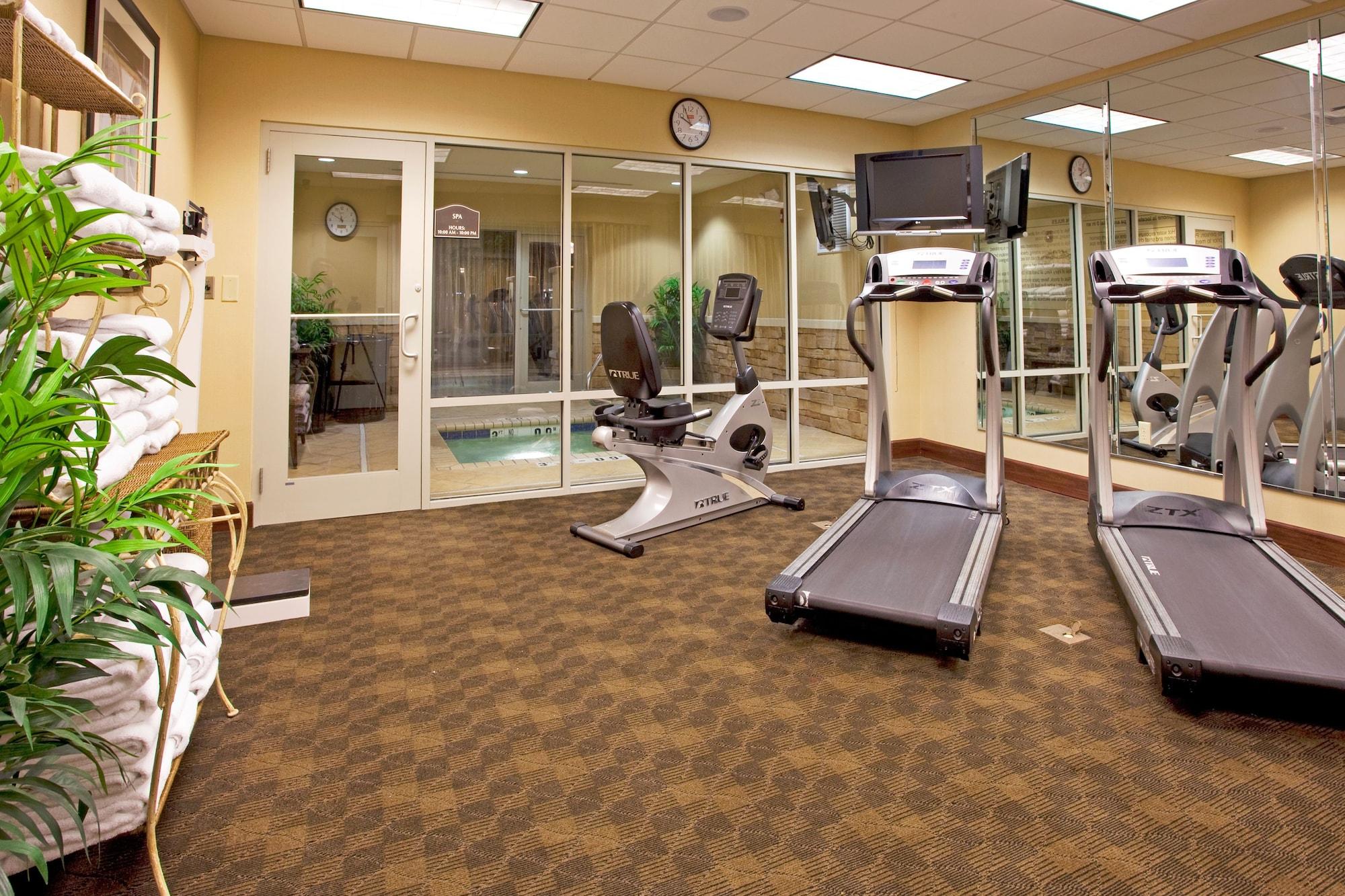Gimnasio Holiday Inn Express Hotel & Suites Columbus at Northlake by IHG