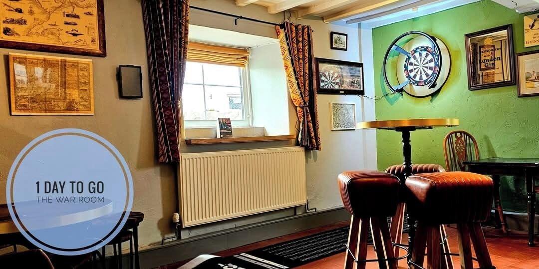 Vista Lobby Hawk and Buckle Inn