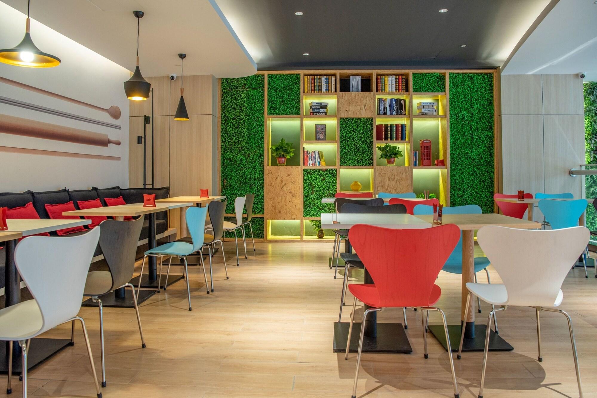 Vista Lobby ibis Weinan Normal University Chaoyang Street Hotel