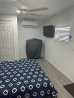 Alquiler Vacacional - New 1 Bedroom suite with full kitchen, living room and bathroom