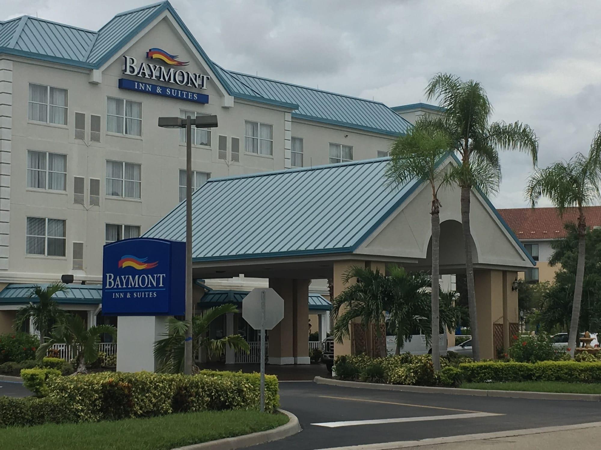 Vista Exterior Baymont Inn & Suites by Wyndham Fort Myers I-75