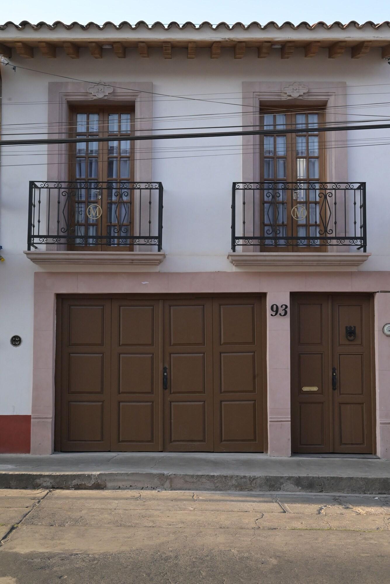 Vista Exterior Casa Martina Guest House