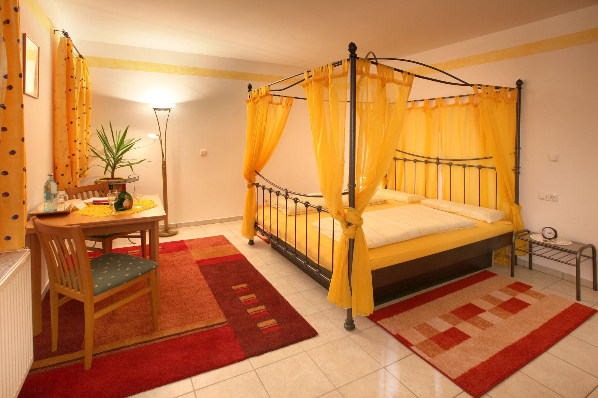 Habitación Wörners Schloss Weingut & Wellness Hotel