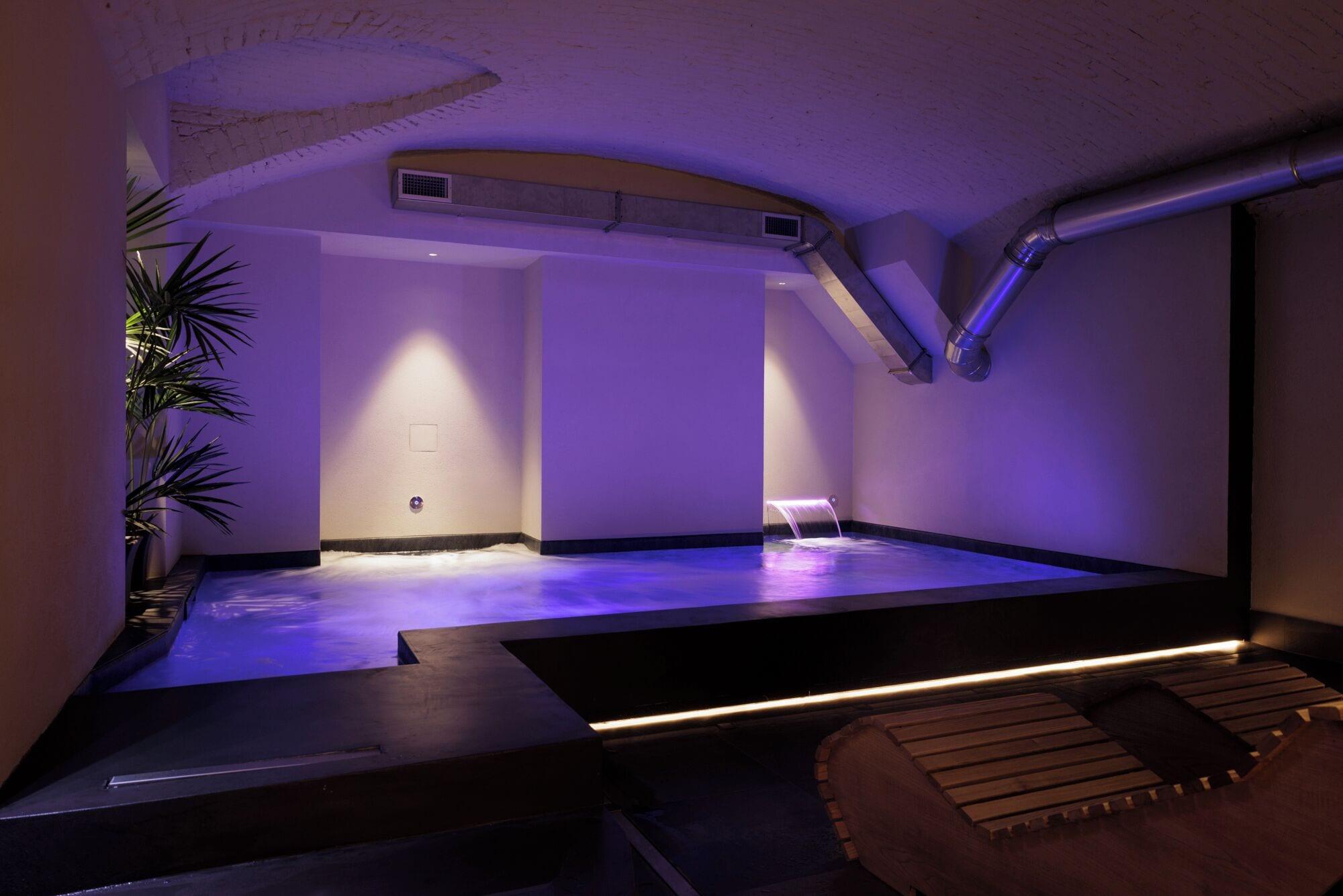 Vista Piscina Palazzo Bellezia Luxury Suites & Spa
