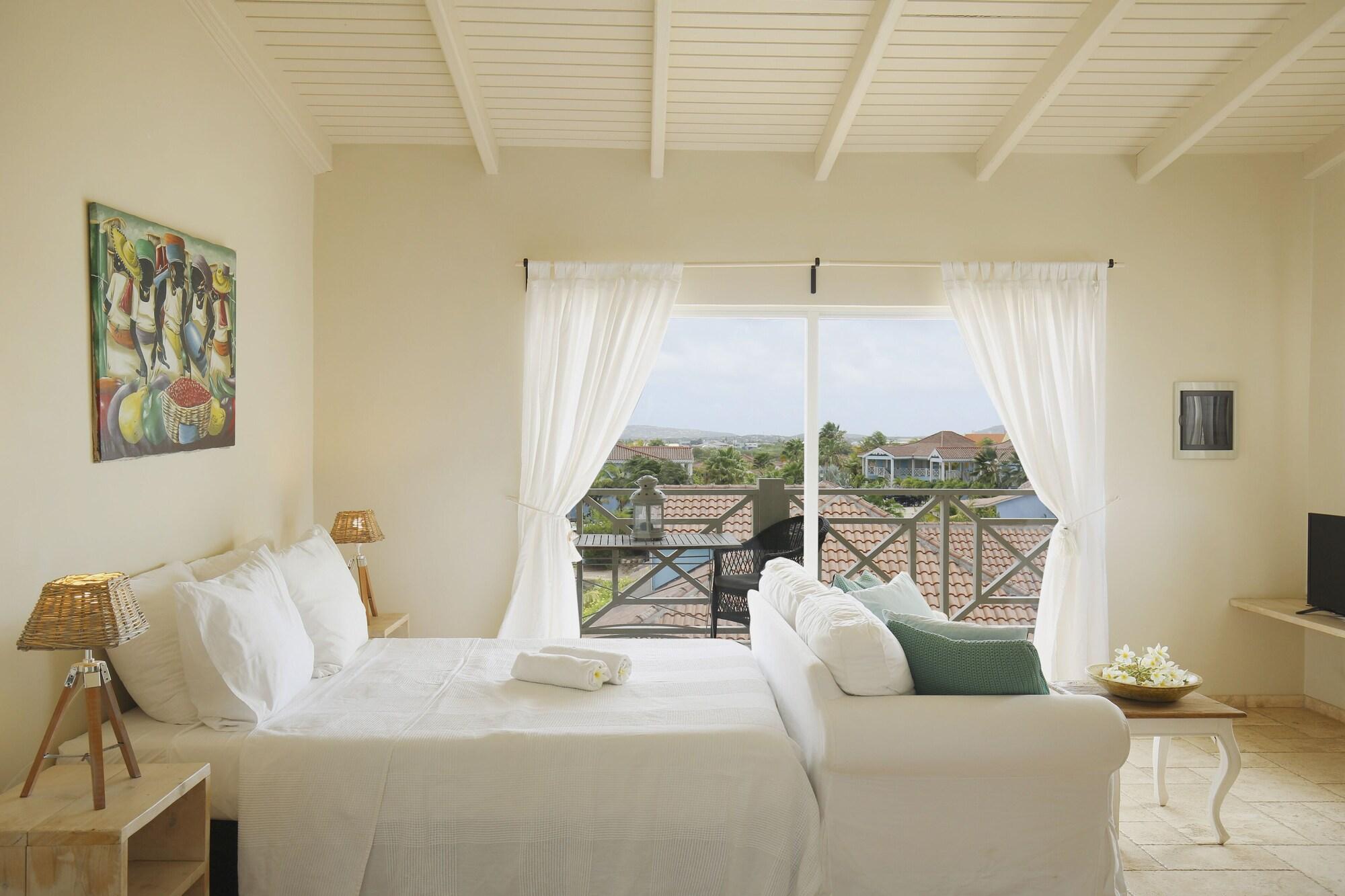 Comodidades del Alojamiento Ocean Breeze Boutique Hotel & Marina