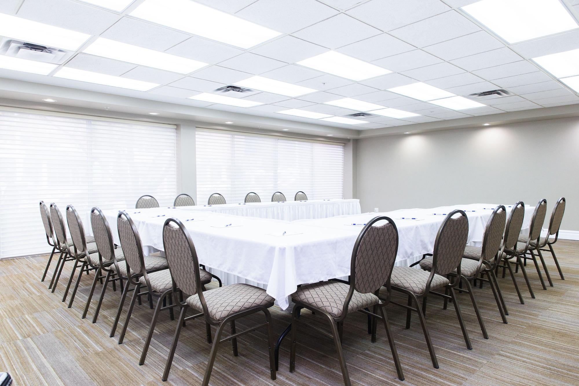 Sala de Reuniones Canterra Suites Hotel