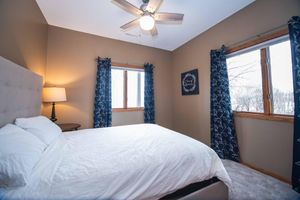 Alquiler Vacacional - Stay in View of Madison: Beautiful, spacious home on Madison Lake