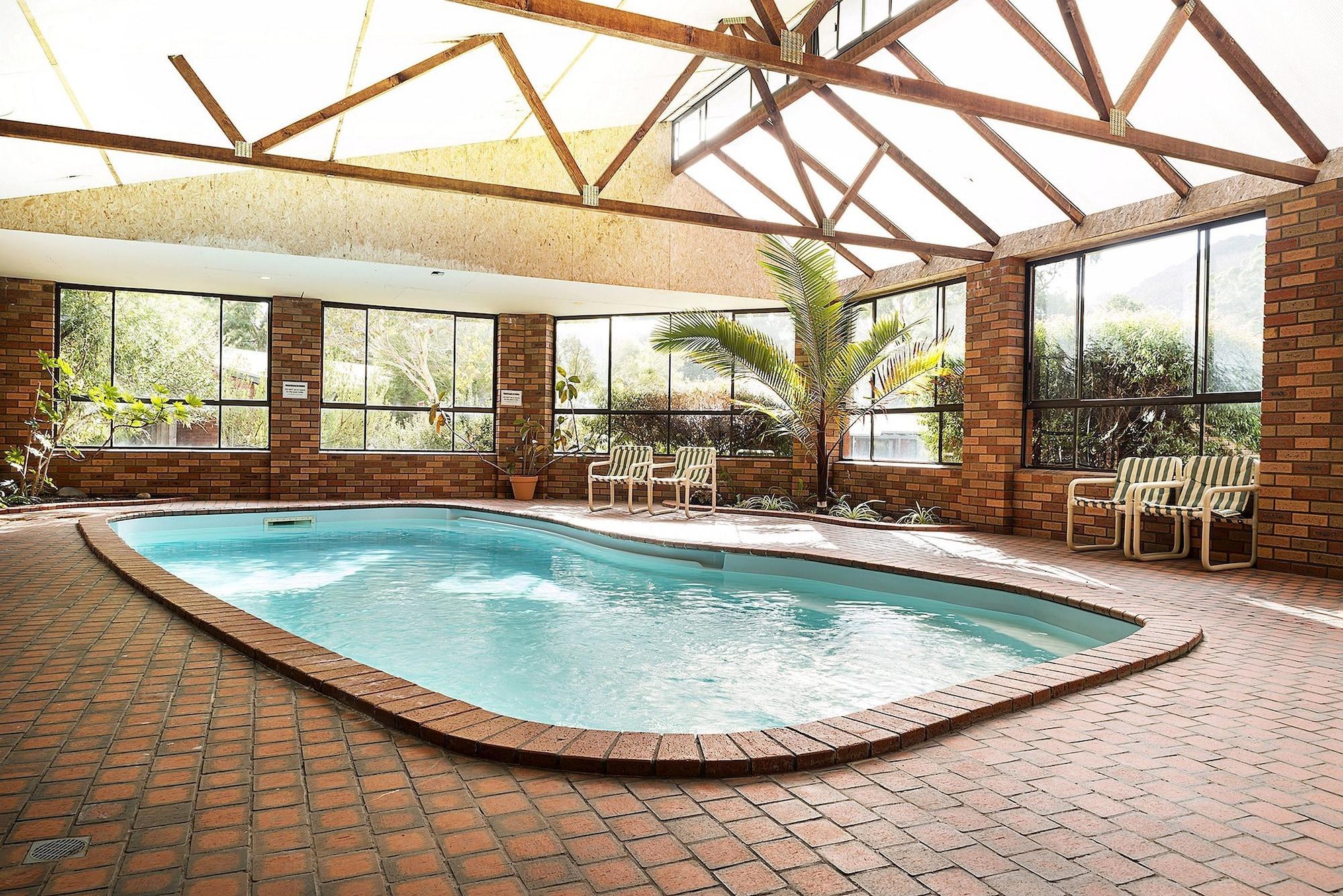 Vista Piscina Pinnacle Holiday Lodge