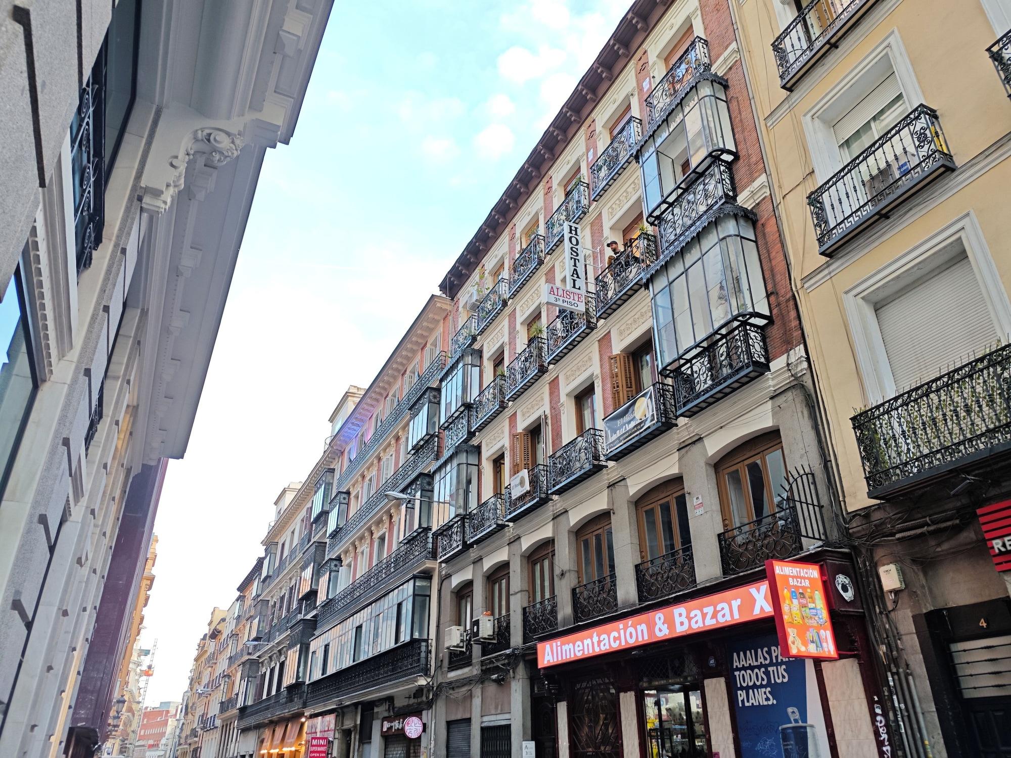 Vista Exterior Hostal Aliste