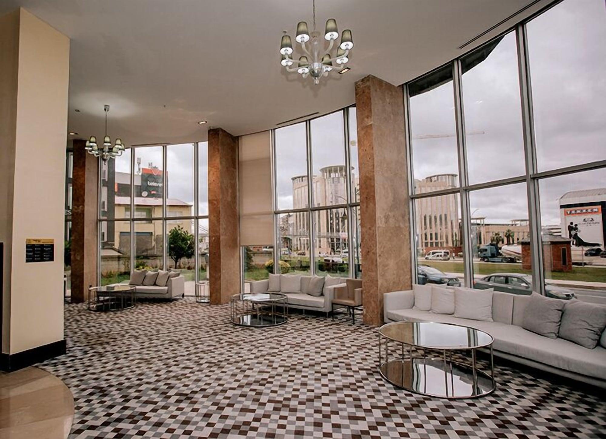 Vista Lobby KONAK PARK HOTEL