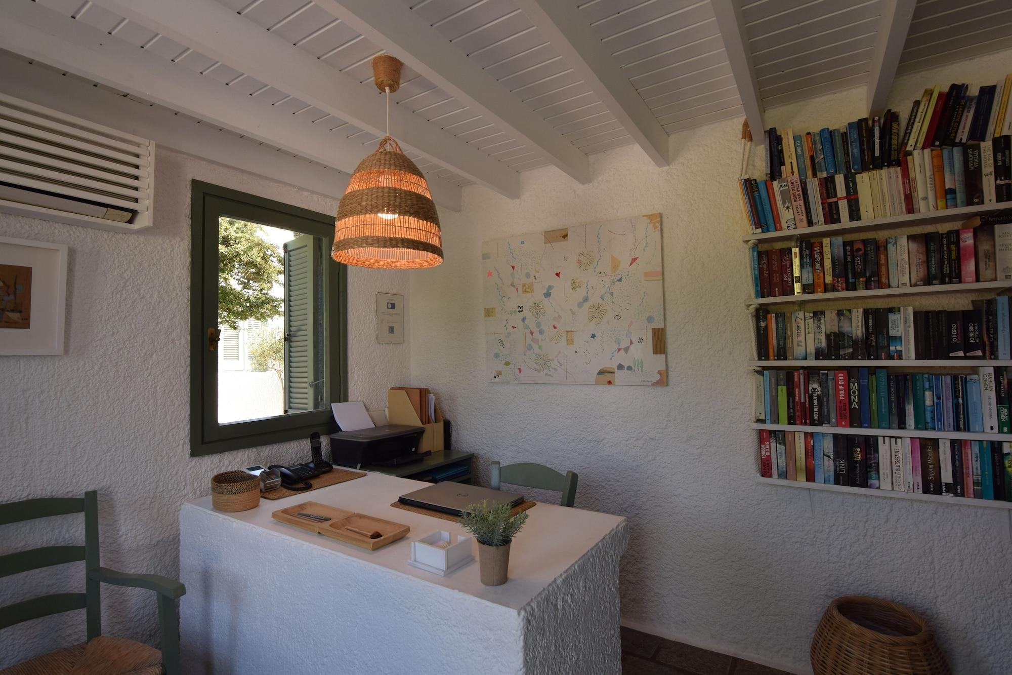 Vista Lobby Niriides Villas