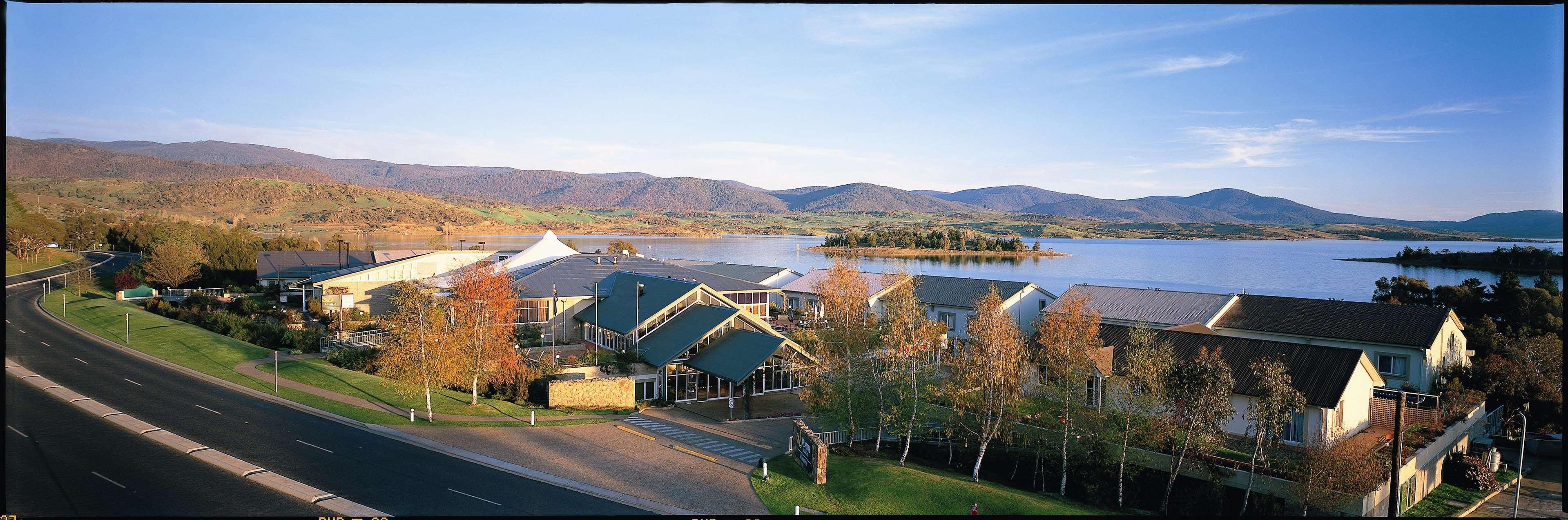 Vista Exterior Rydges Horizons Snowy Mountains
