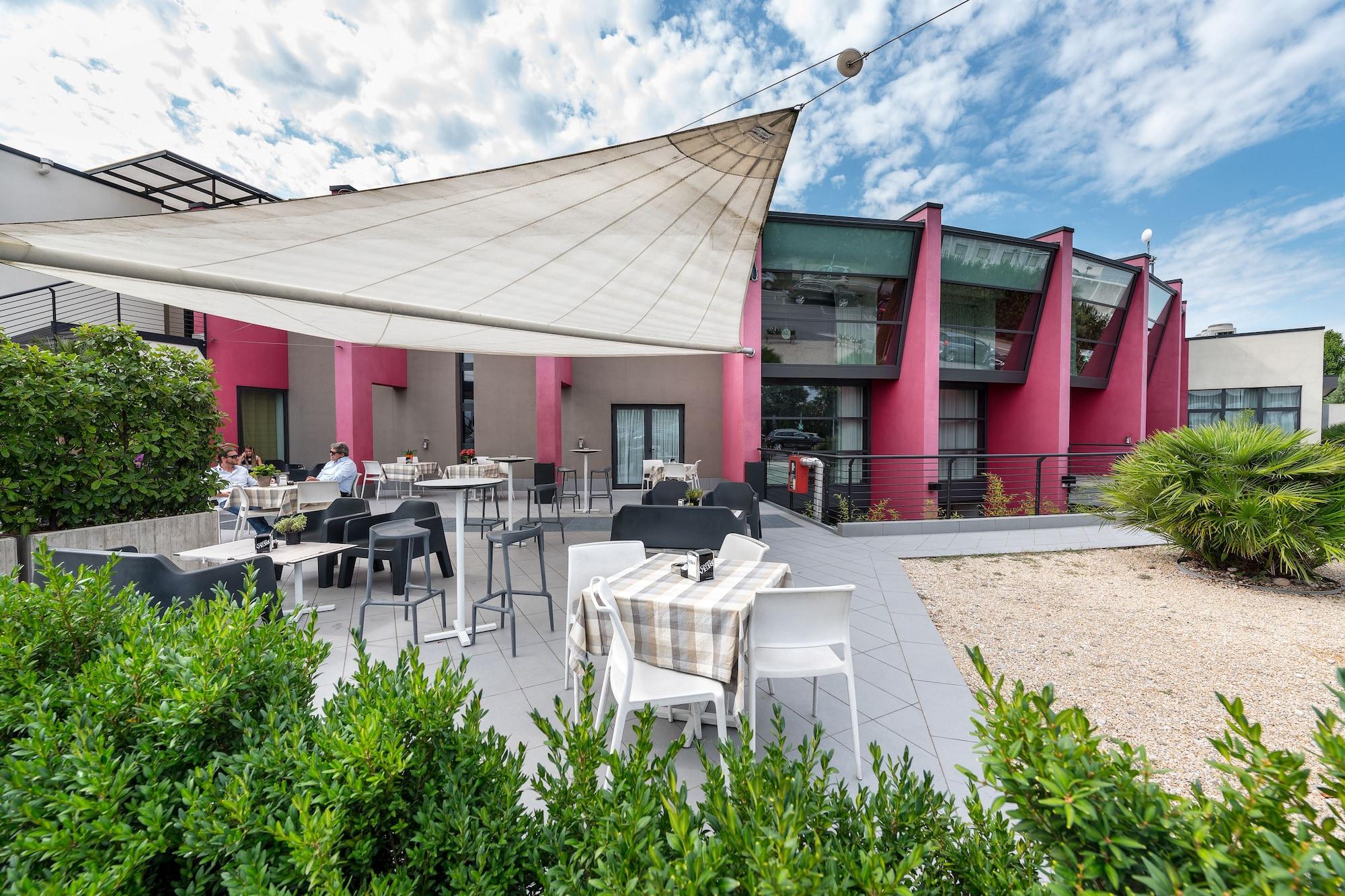Vista Exterior DB HOTEL VERONA, AIRPORT CONGRESS & SPA