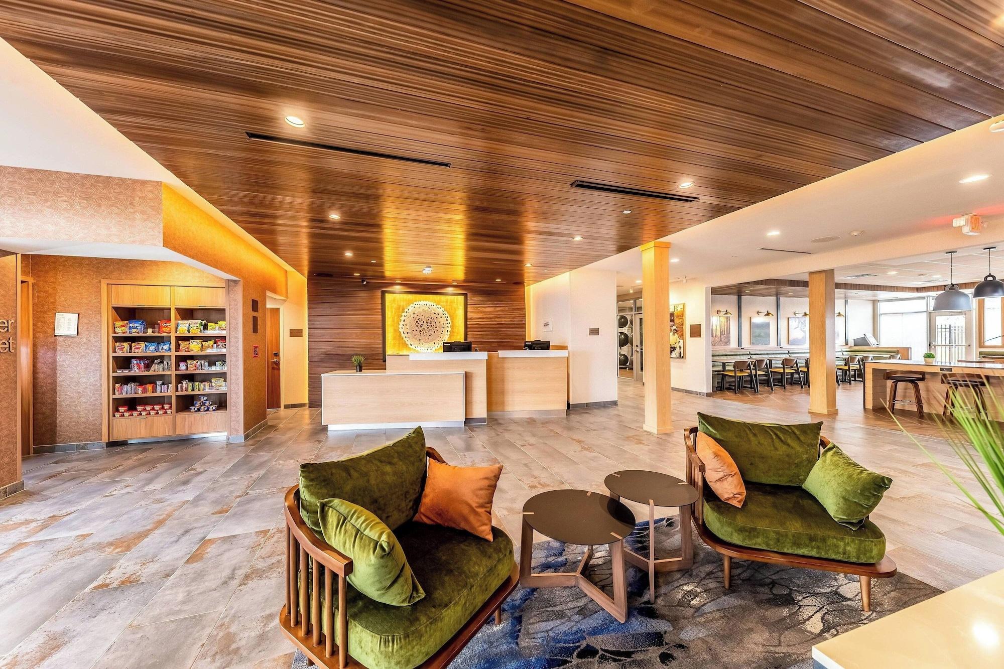 Vista Lobby Fairfield Inn & Suites by Marriott Gainesville I-35