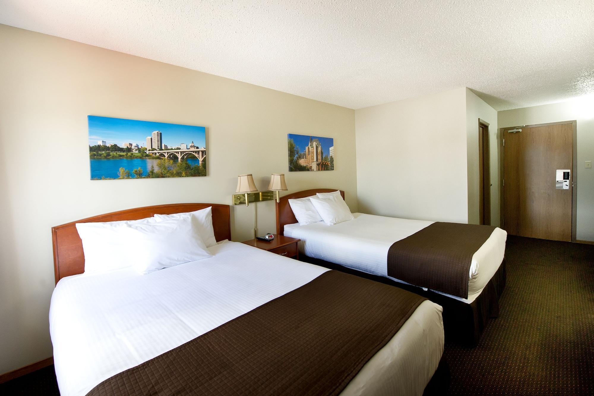 Varios Riviera Motor Inn