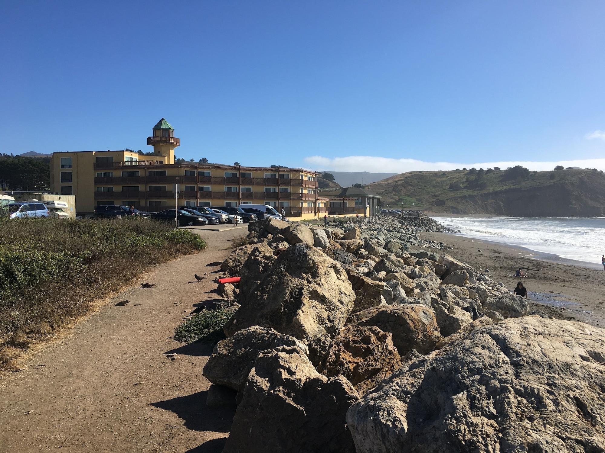 Vista Exterior Pacifica Lighthouse Hotel Trademark Collection by Wyndham