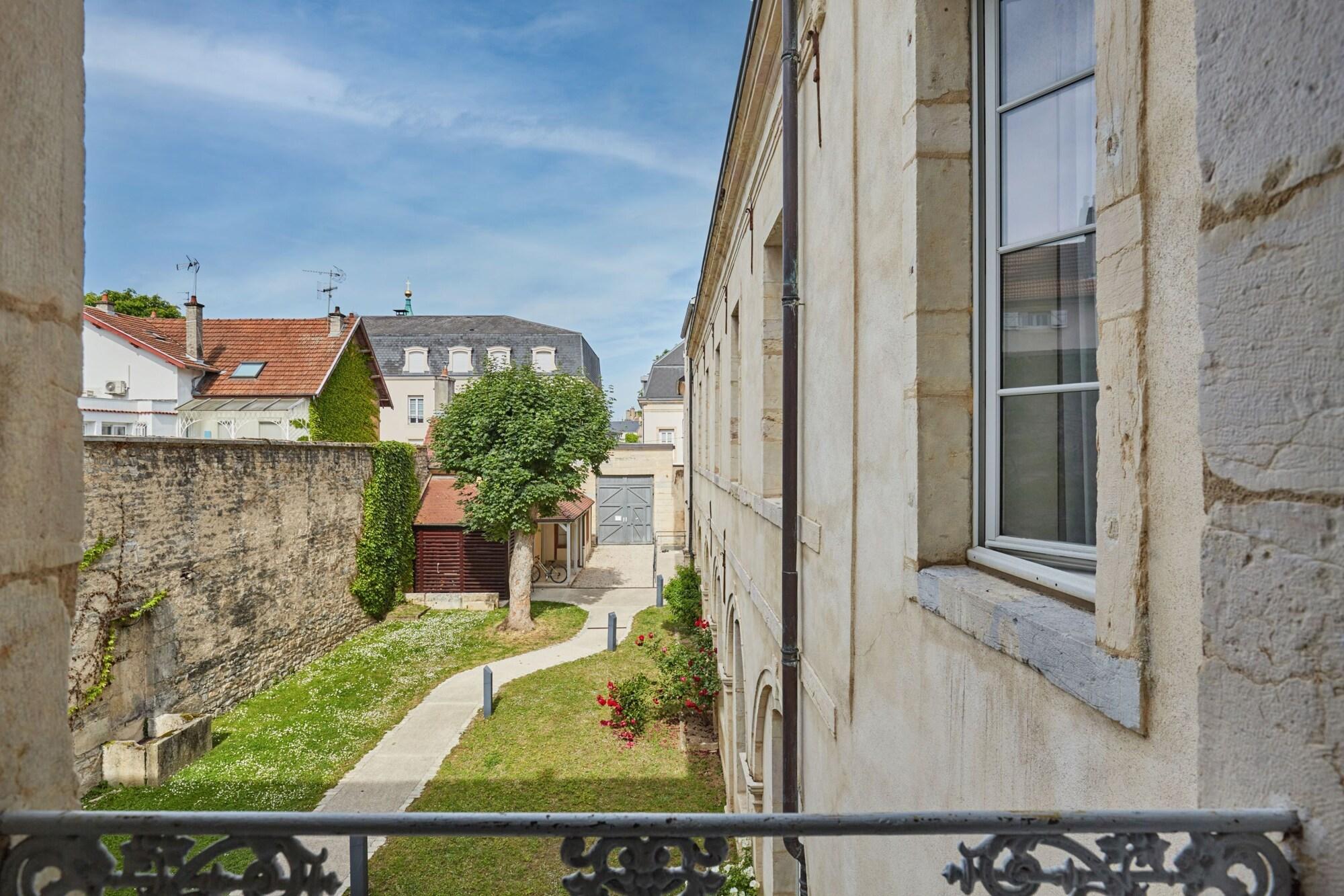 Vista Exterior Appart'hôtel Odalys City - Dijon Centre Les Cordeliers