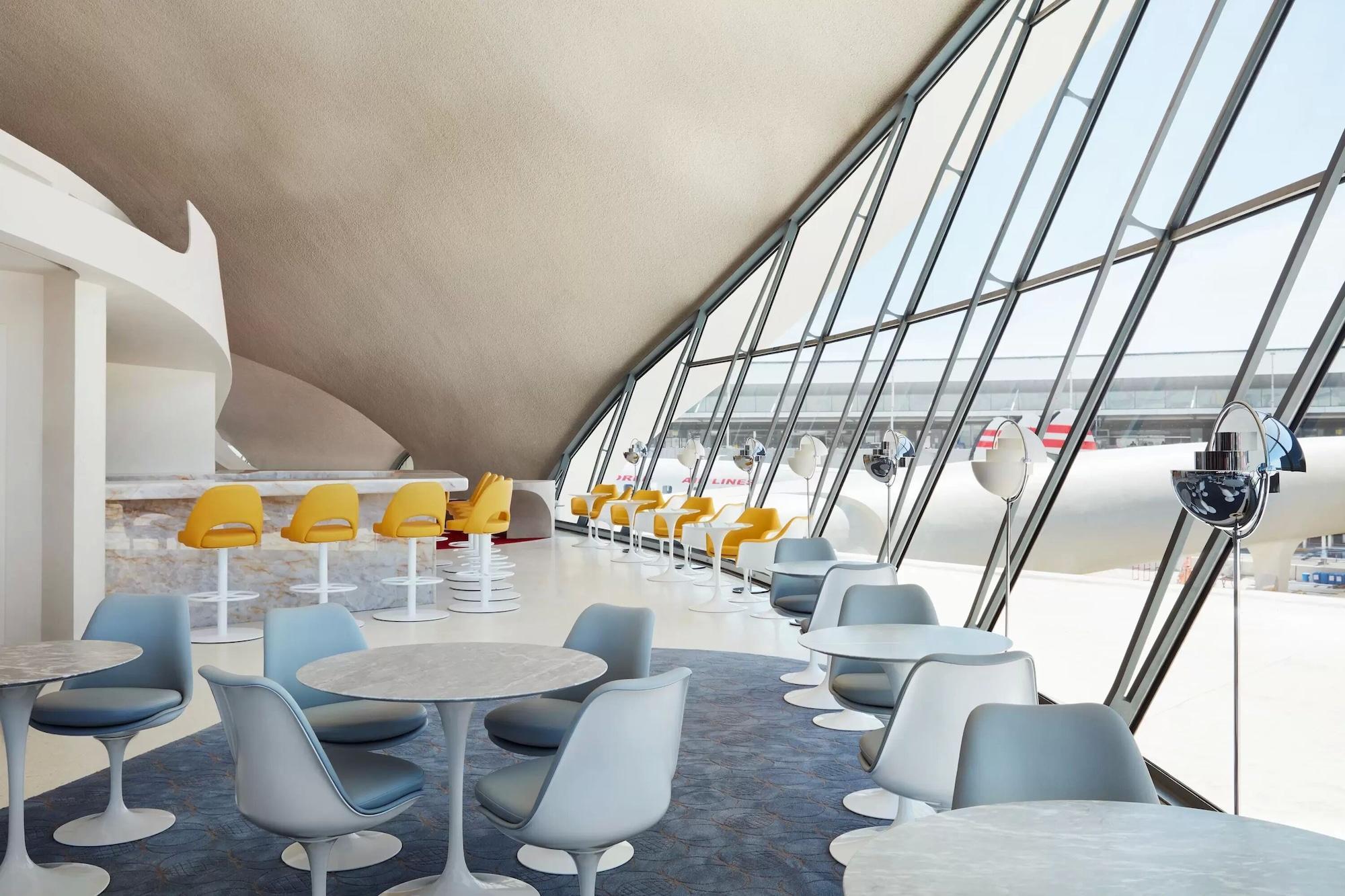 Bar/Salón Twa Hotel