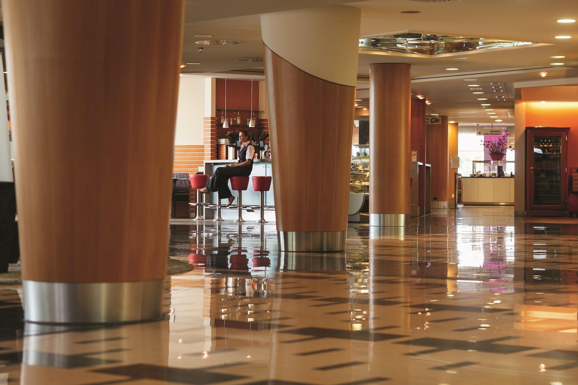 Vista Lobby Mövenpick Hotel Egerkingen