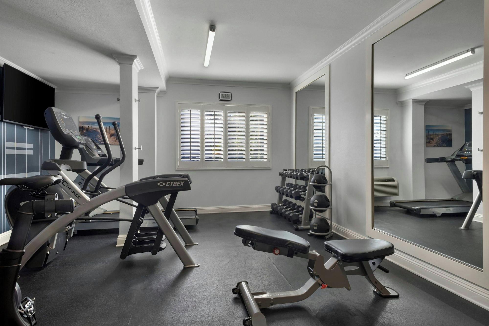 Gimnasio City Express By Marriott Manhattan Beach