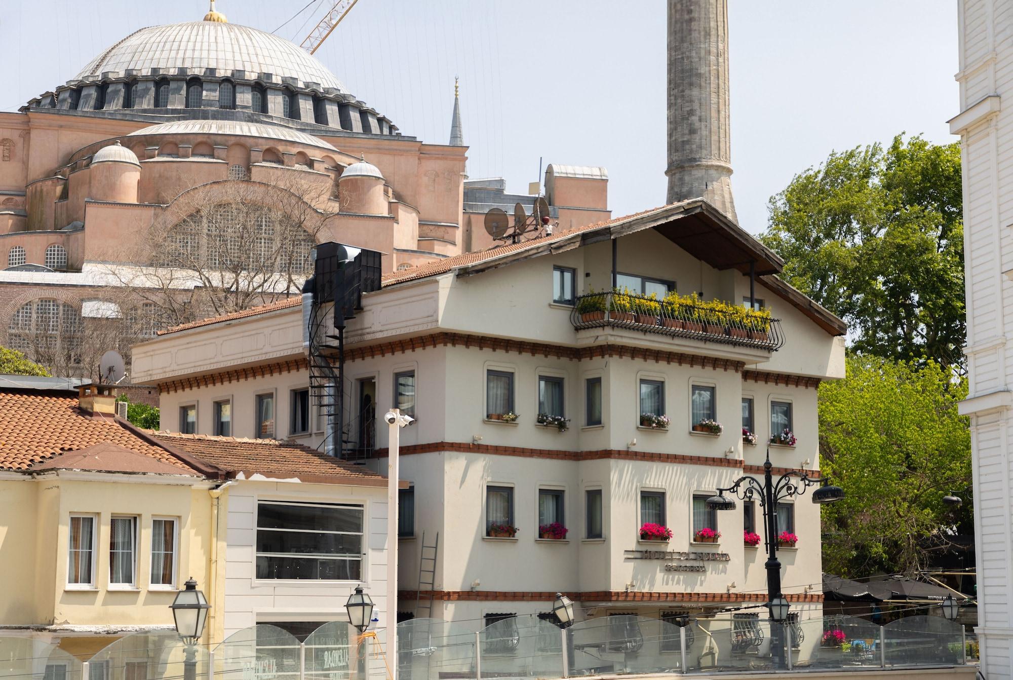 Vista Exterior Hotel Saint Sophia