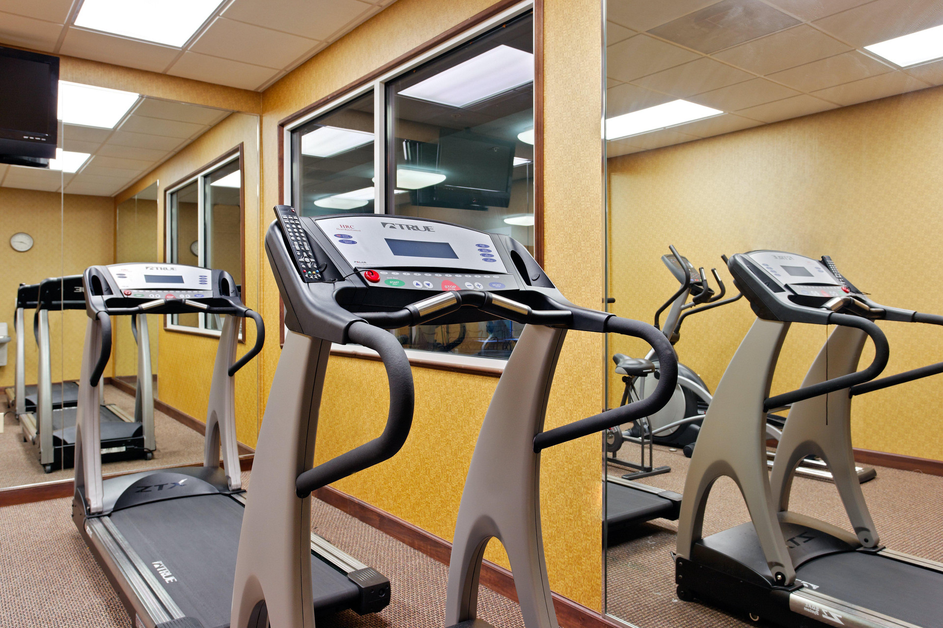 Instalaciones Recreativas Holiday Inn Express Hotel and Suites Malvern