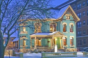 Alojamiento - The Kalamazoo House Downtown Hotel & Suites