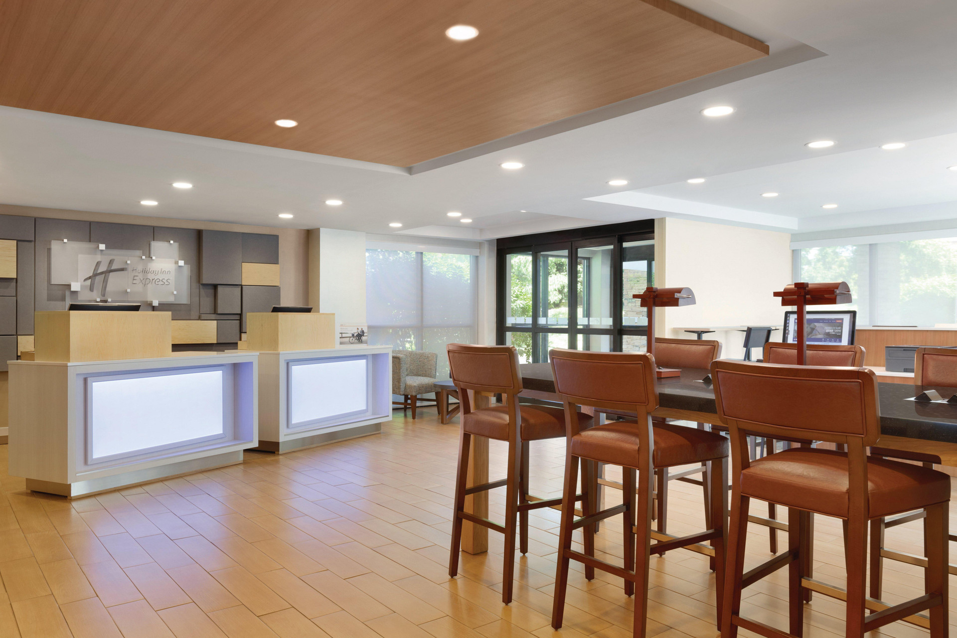 Vista Lobby Holiday Inn Express Hartford South - Rocky Hill by IHG