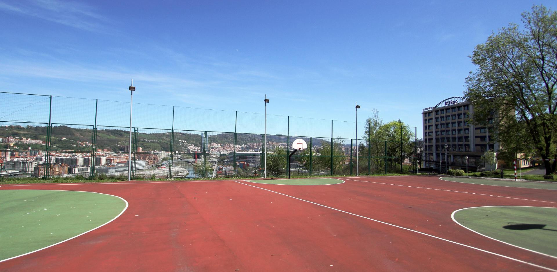 Instalaciones Recreativas Bilbao Hostel