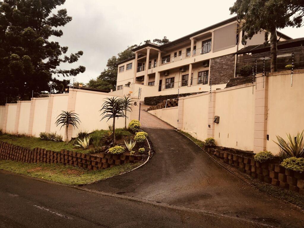 Vista Exterior Jay and Bee Guest House