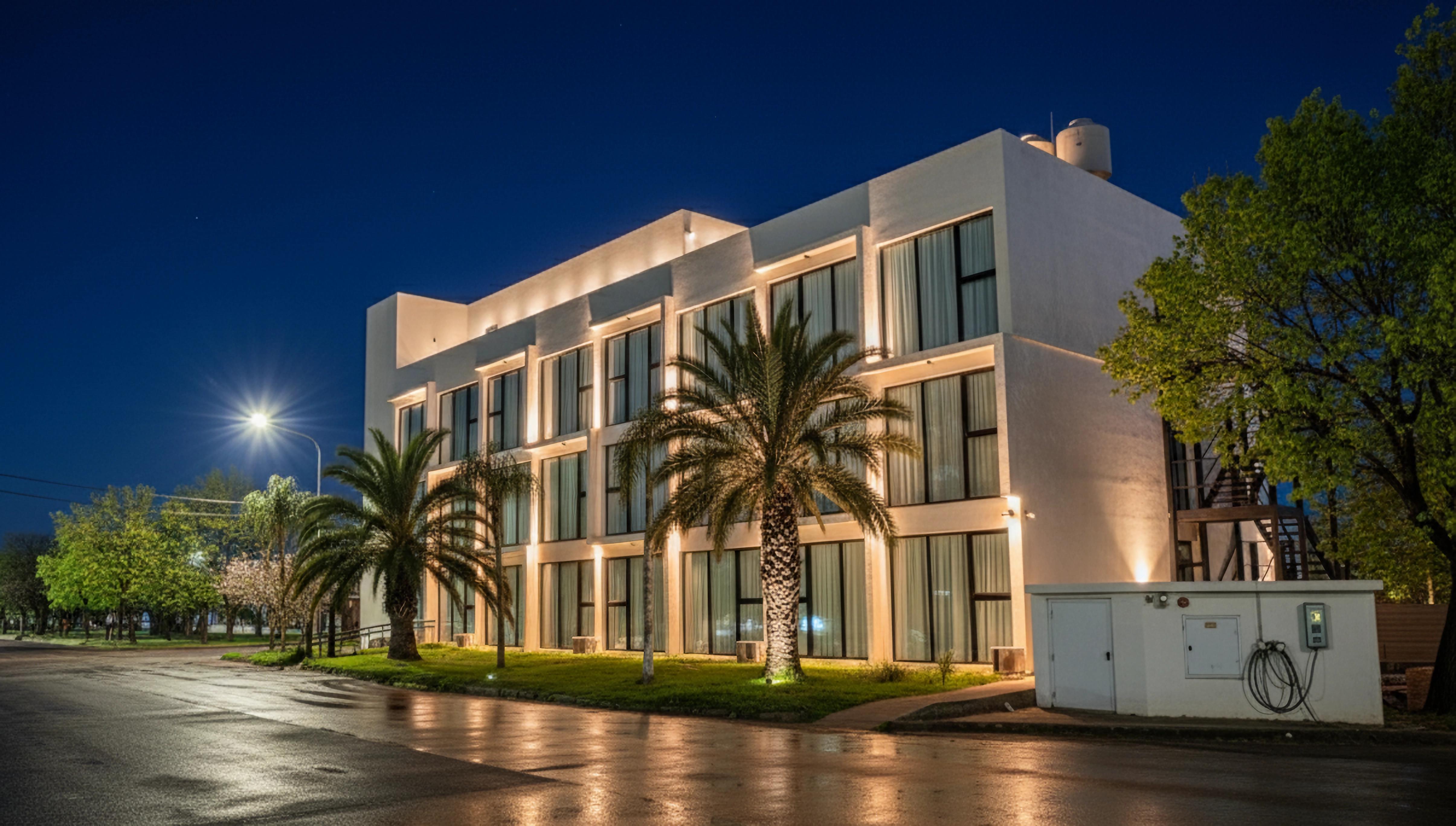 Vista Exterior RM Campana Hotel