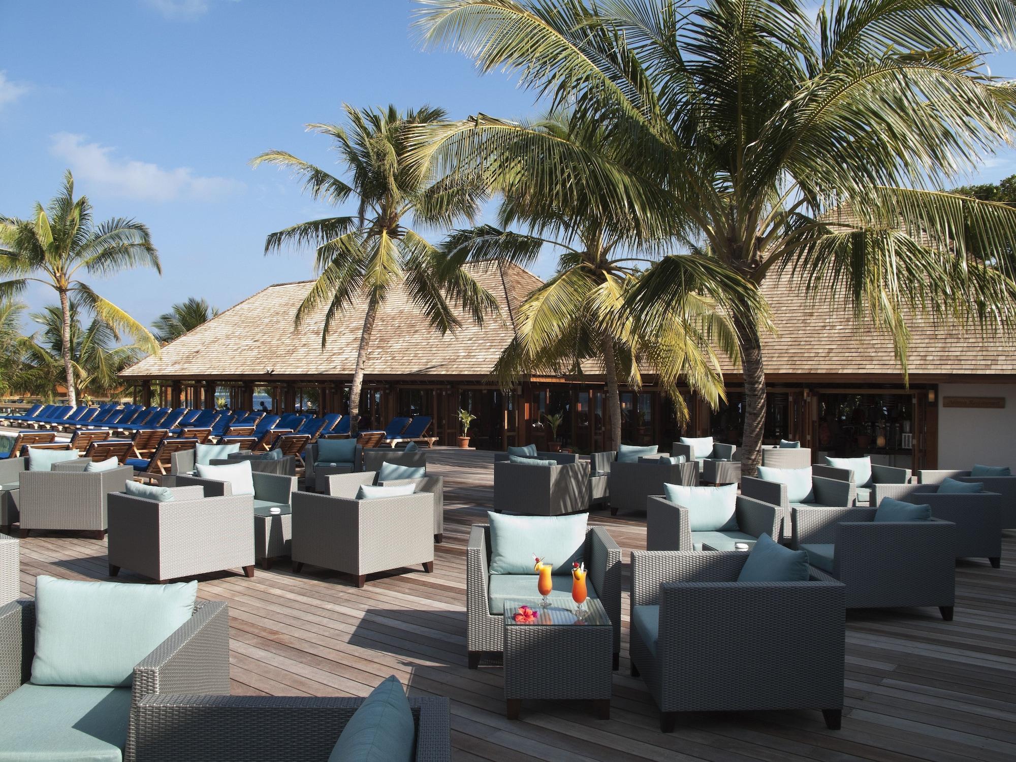 Restaurant Vilamendhoo Maldives Resort Island