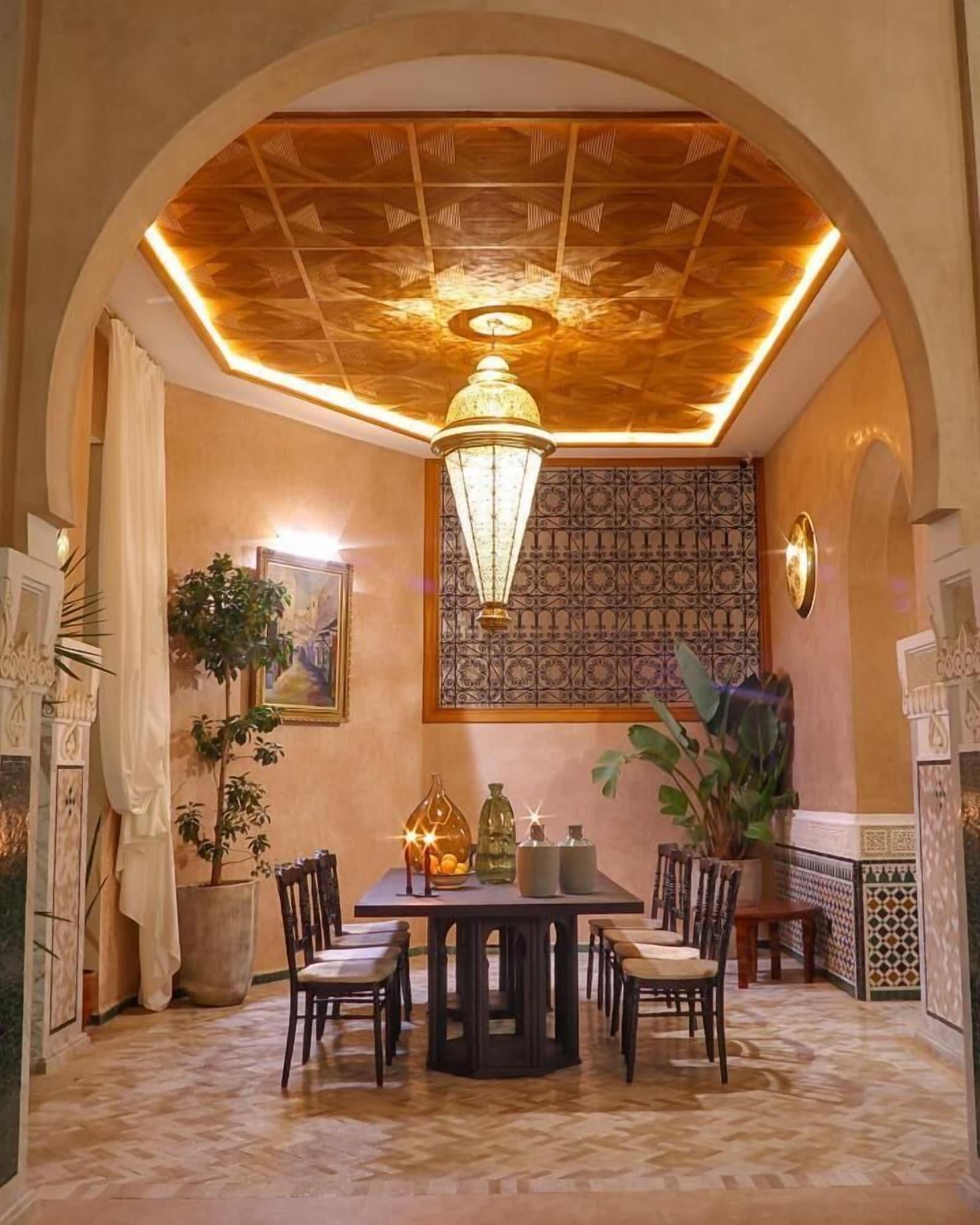 Restaurant DAR LYS