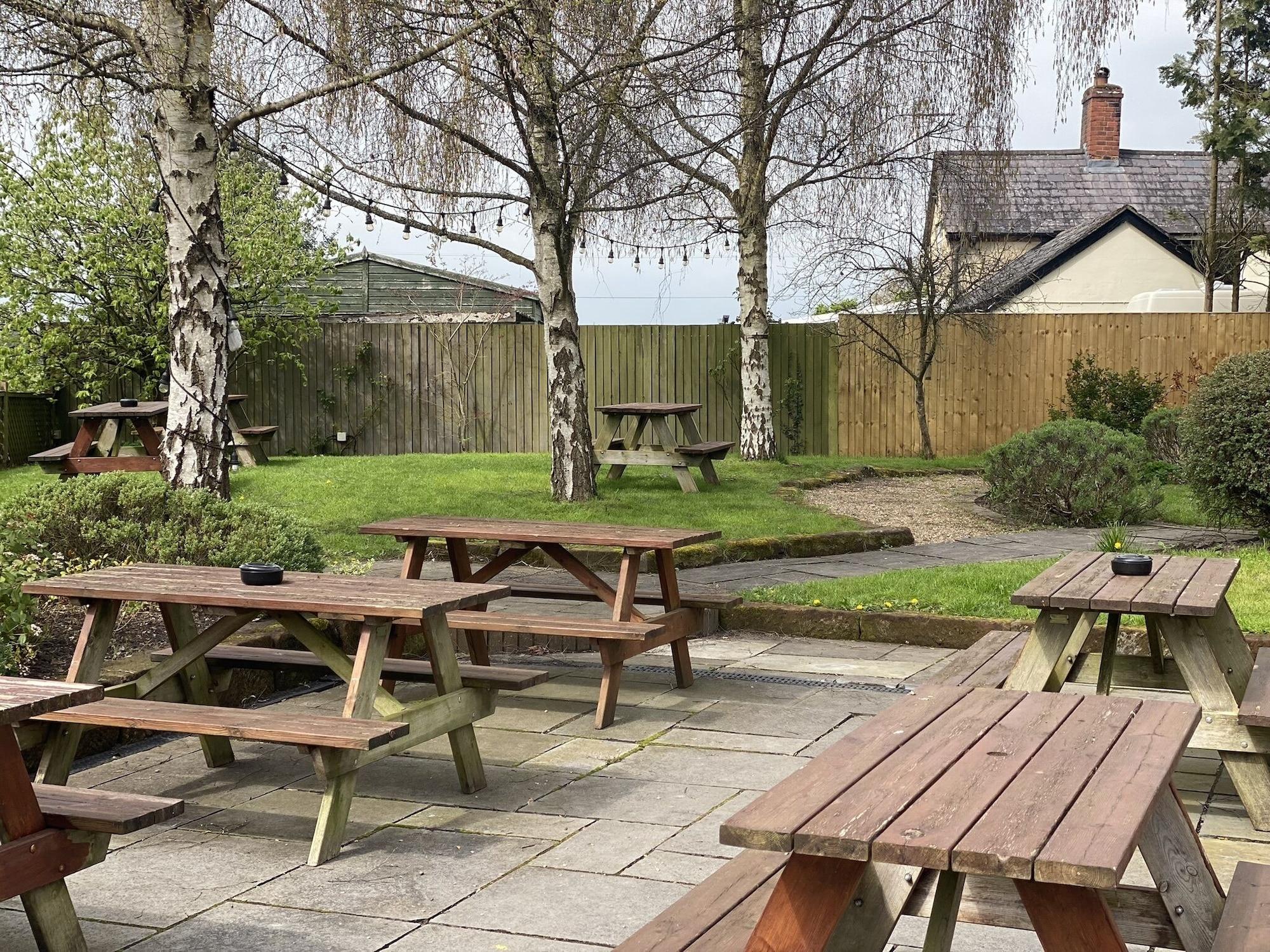 Vista Exterior Burlton Inn