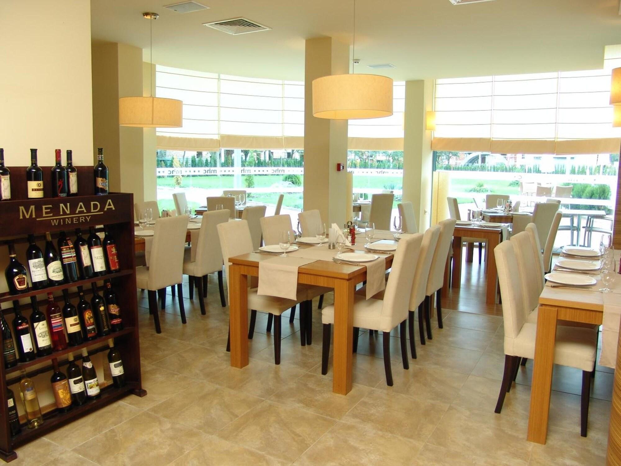 Restaurant Aparthotel Marina Holiday Club & Spa