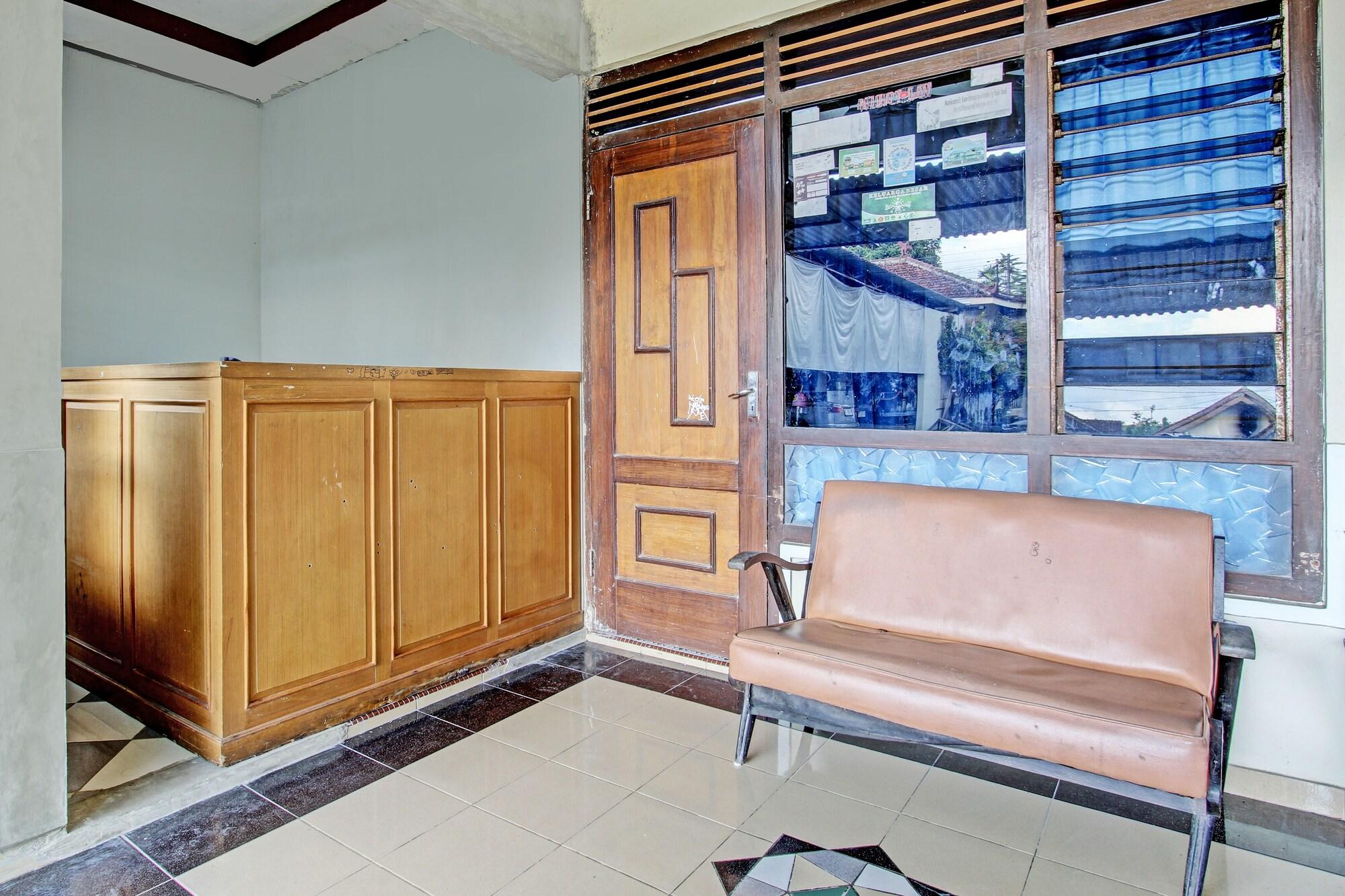 Vista Lobby OYO 93660 New Family Hotel Syariah