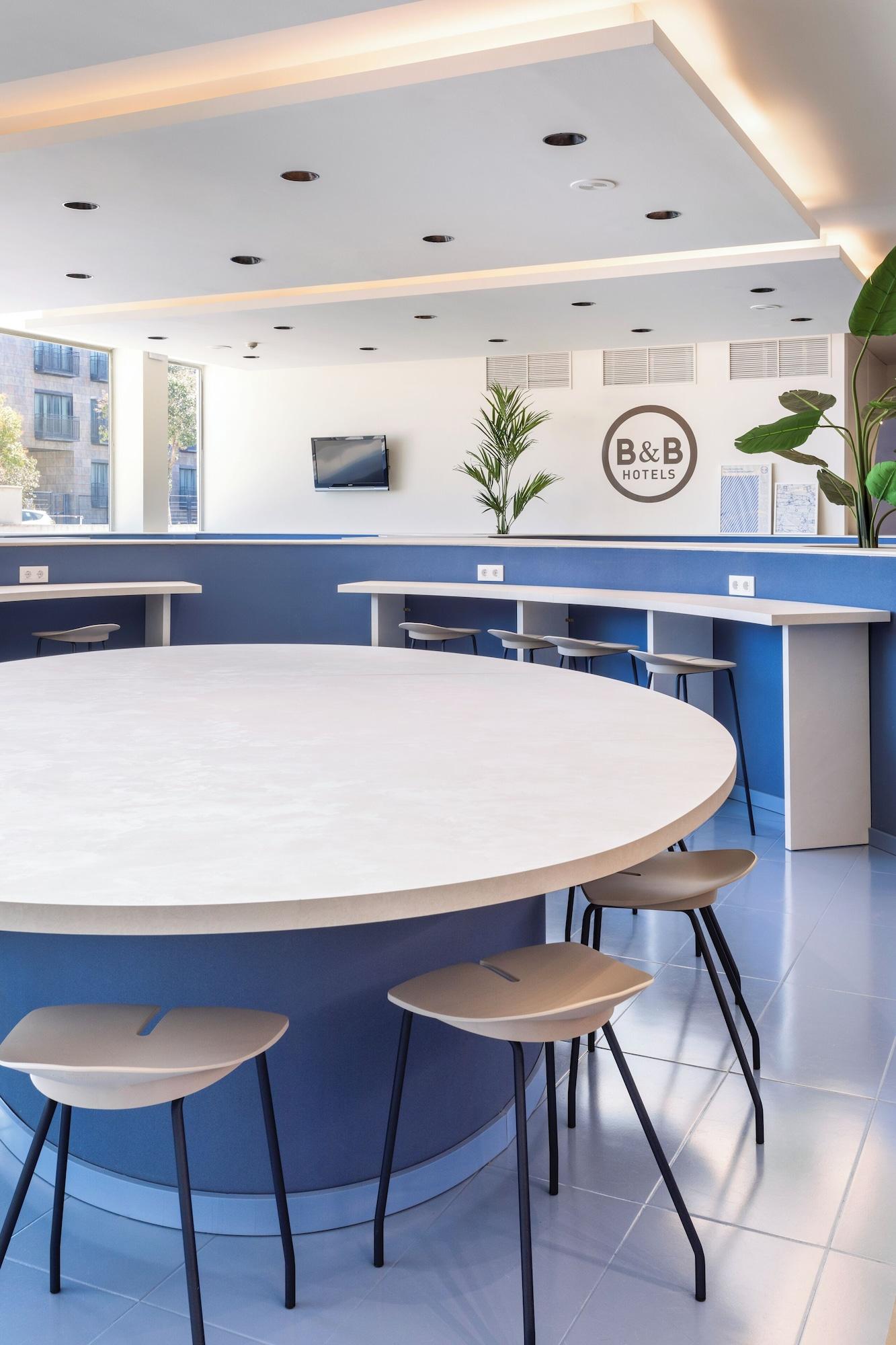 Restaurant B&B Madrid Aeropuerto T1 T2 T3