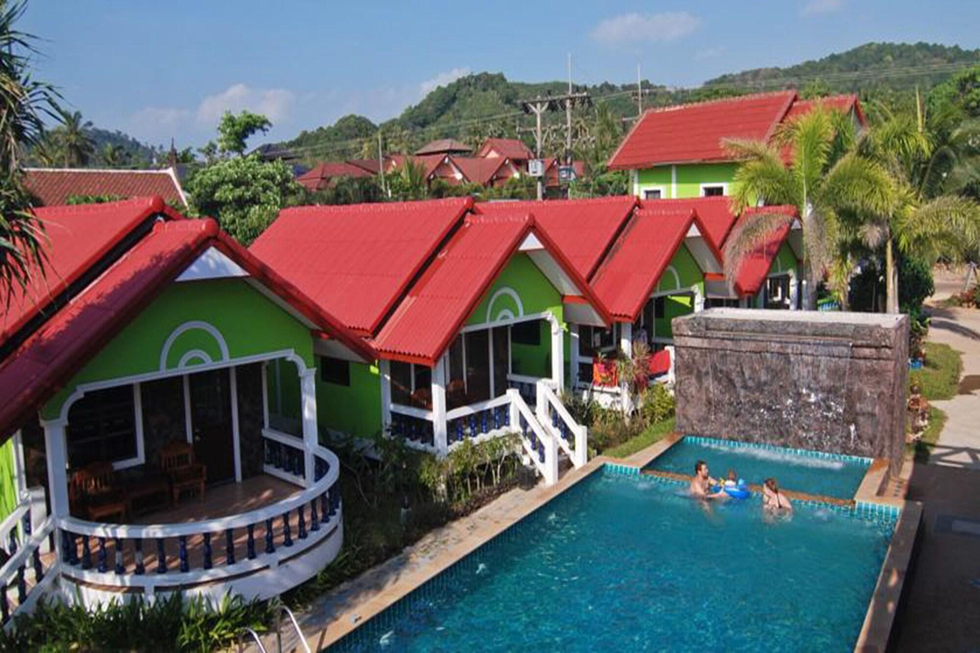 Vista Exterior Lanta Nature Beach Resort