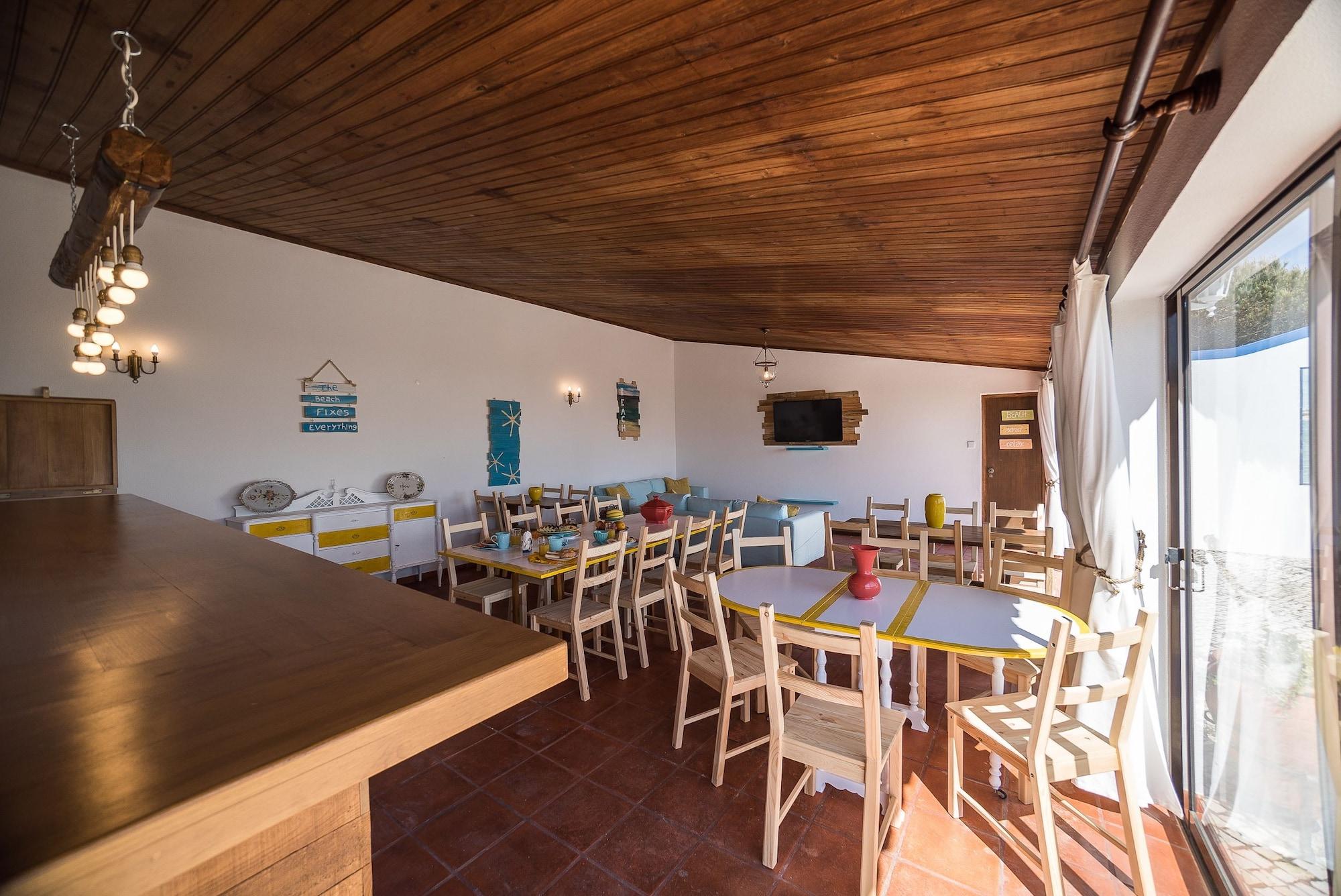 Restaurant Ericeira Villa Surf Camp Hostel
