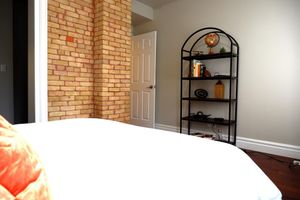 Arriendo temporal - Central London - Clean, Modern & Comfortable. Downtown w/ Free Parking & Wi-Fi