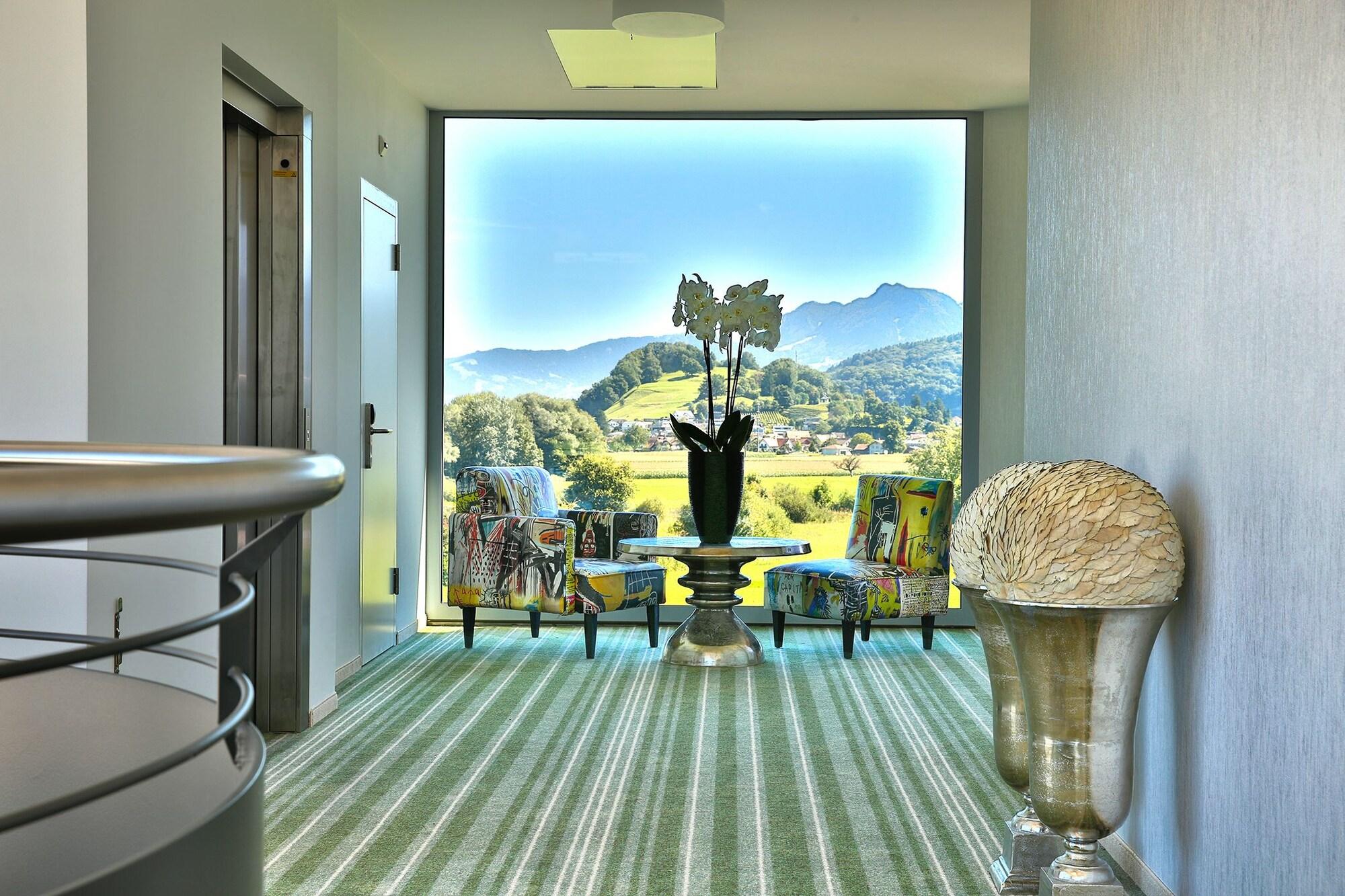 Comodidades del Alojamiento Hotel Rhy