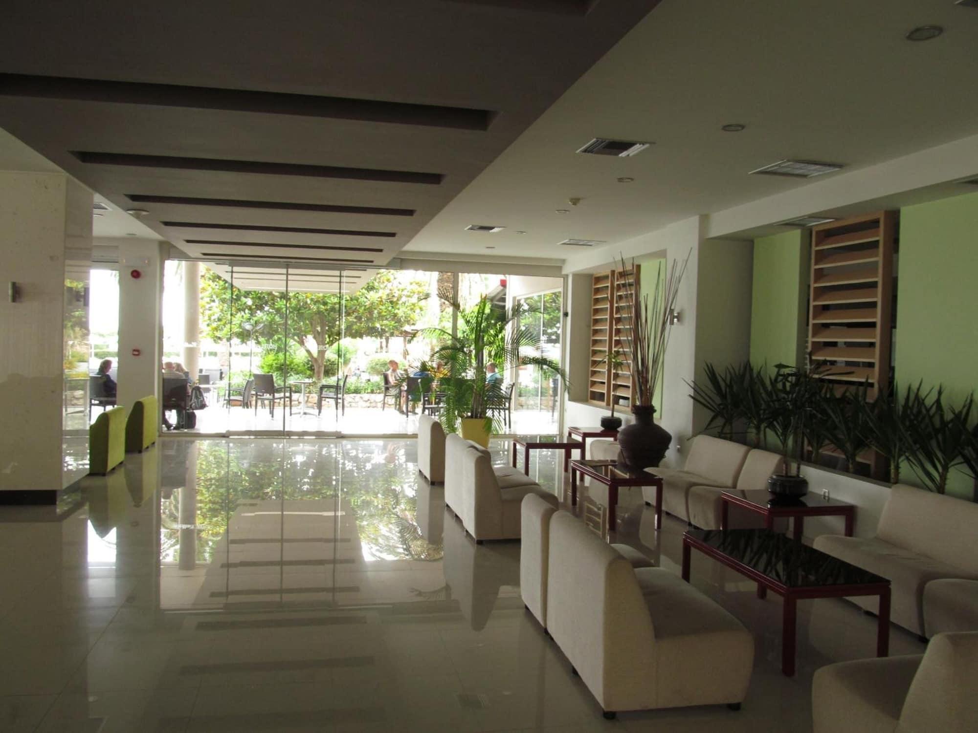 Vista Lobby Cathrin Hotel