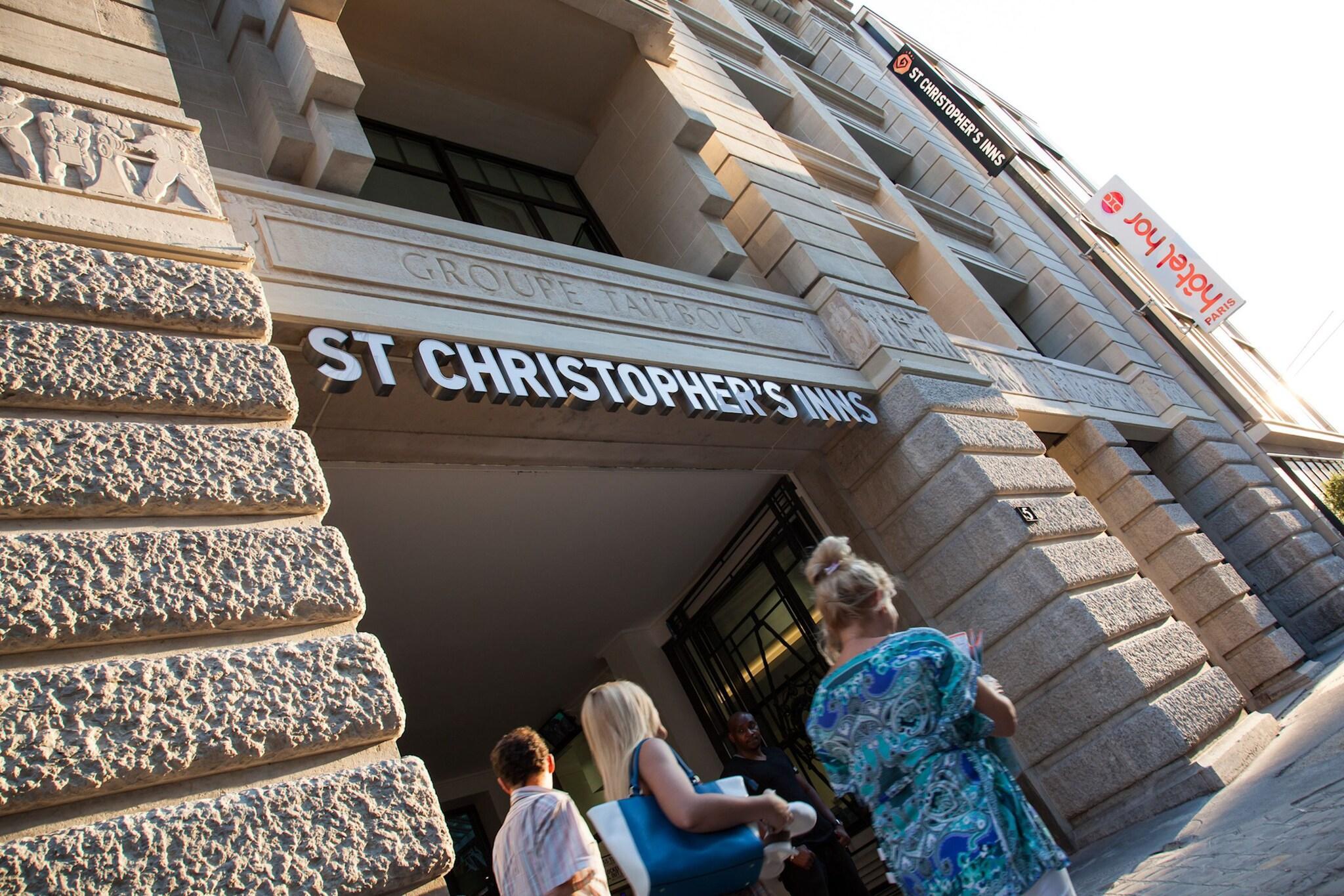 Vista Exterior St. Christopher's Gare du Nord