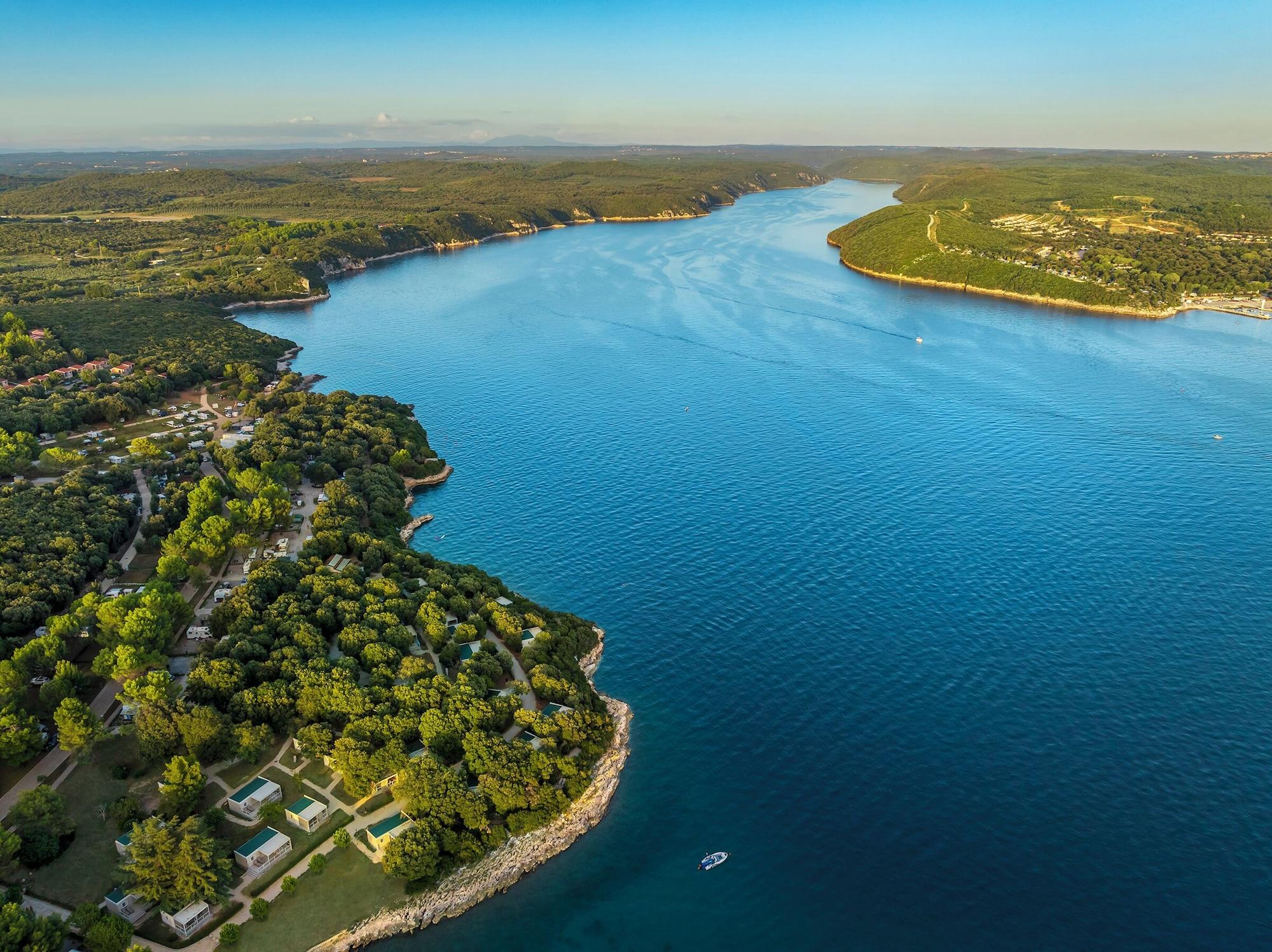 Vista Exterior Maistra Camping Koversada Uncovered Naturist Mobile homes