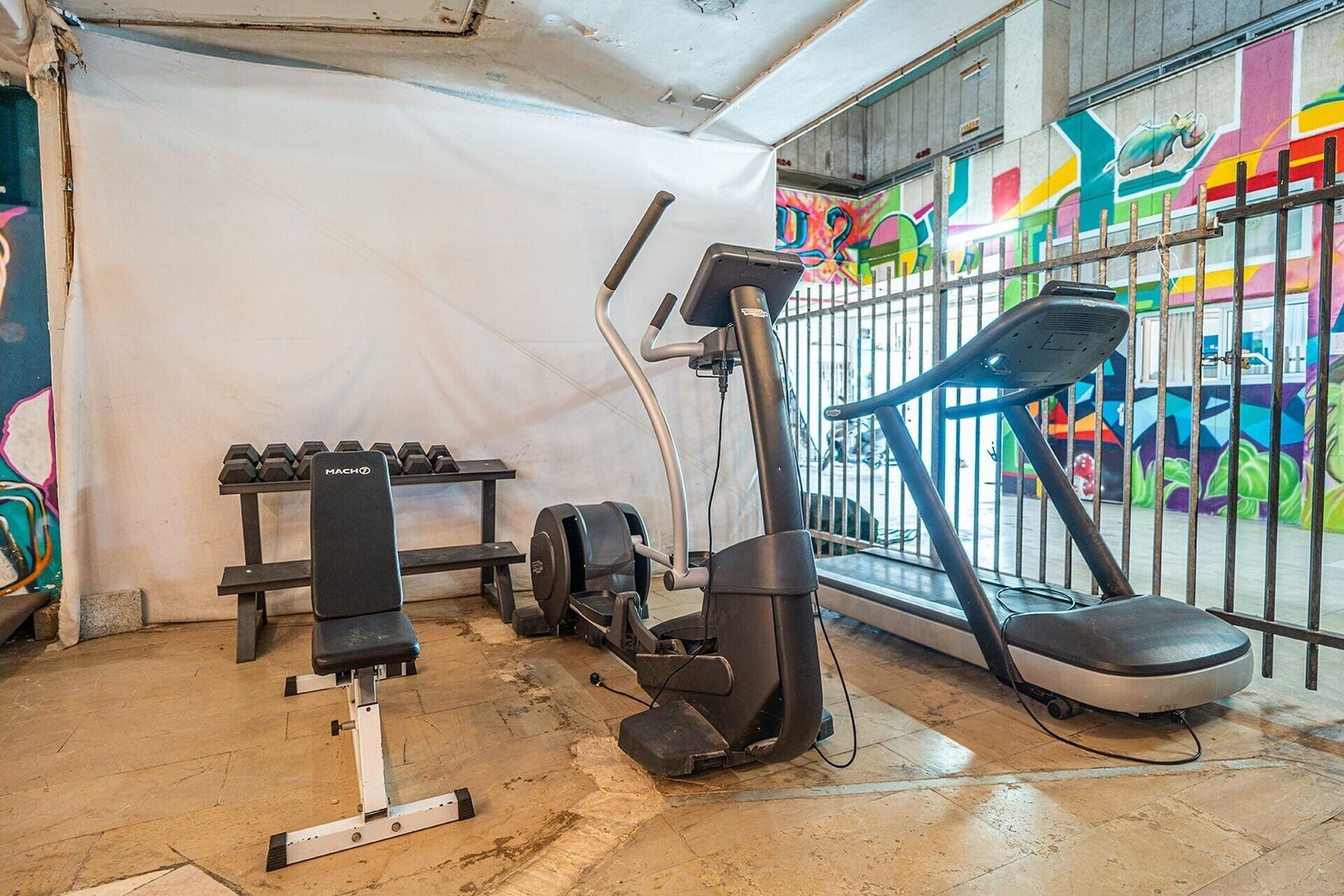 Gimnasio Marina Ben Gurion Hostel